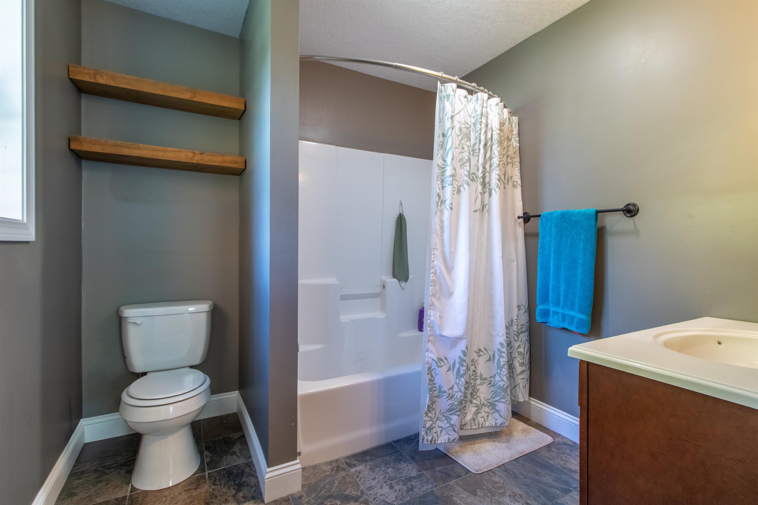 25 Derby Pond Road Property Photo 16