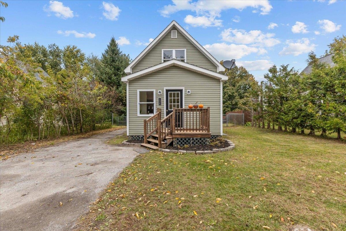 124 School Street Property Photo 1