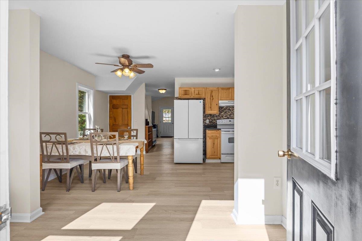 124 School Street Property Photo 5
