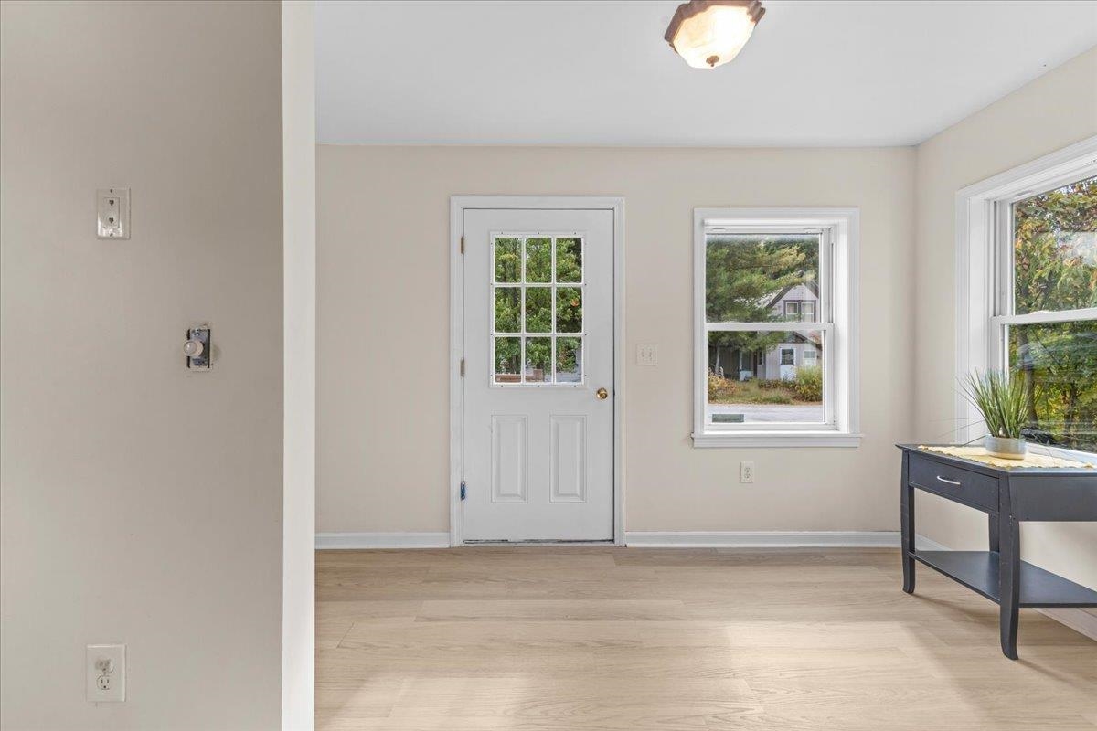 124 School Street Property Photo 6