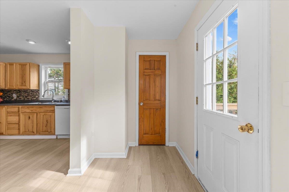 124 School Street Property Photo 8