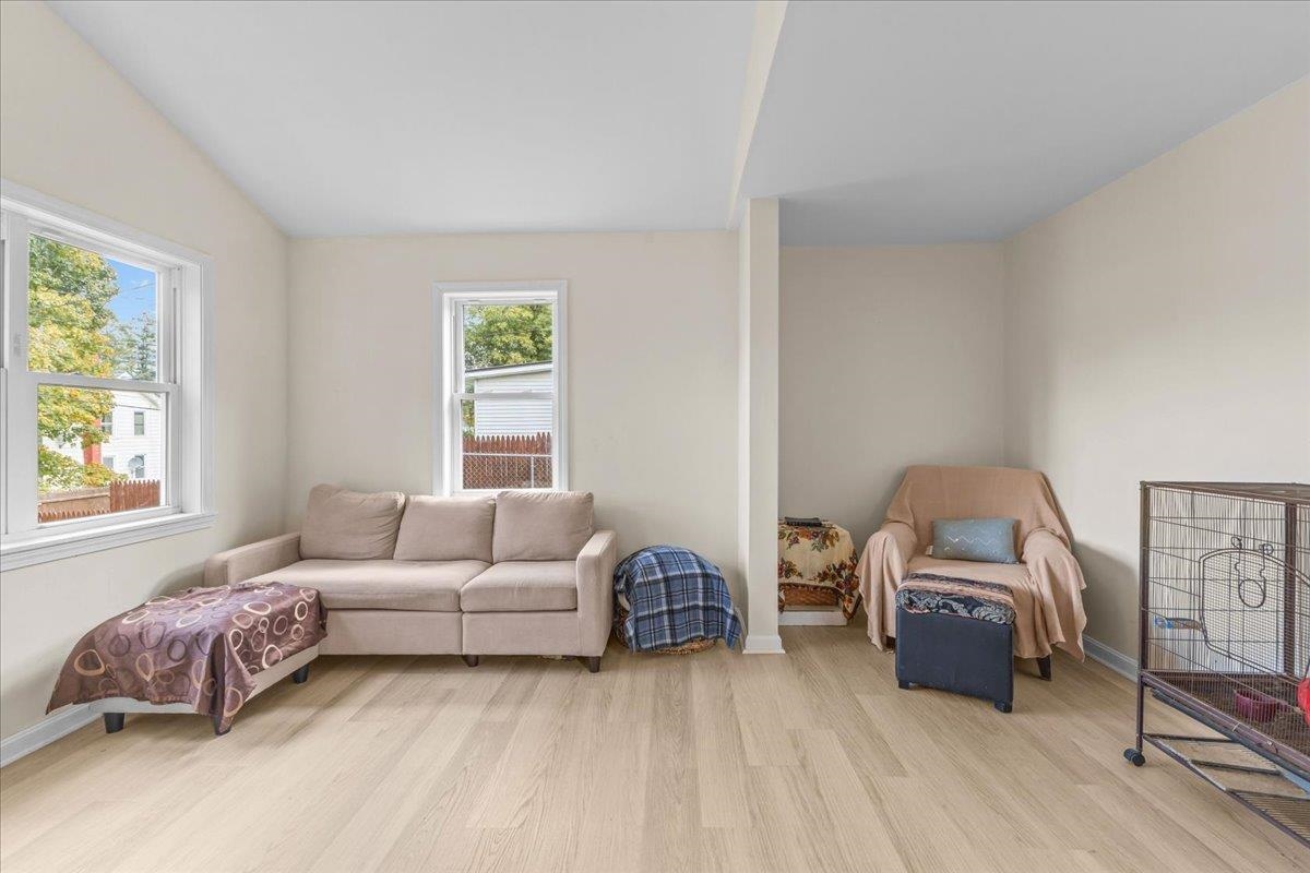 124 School Street Property Photo 25
