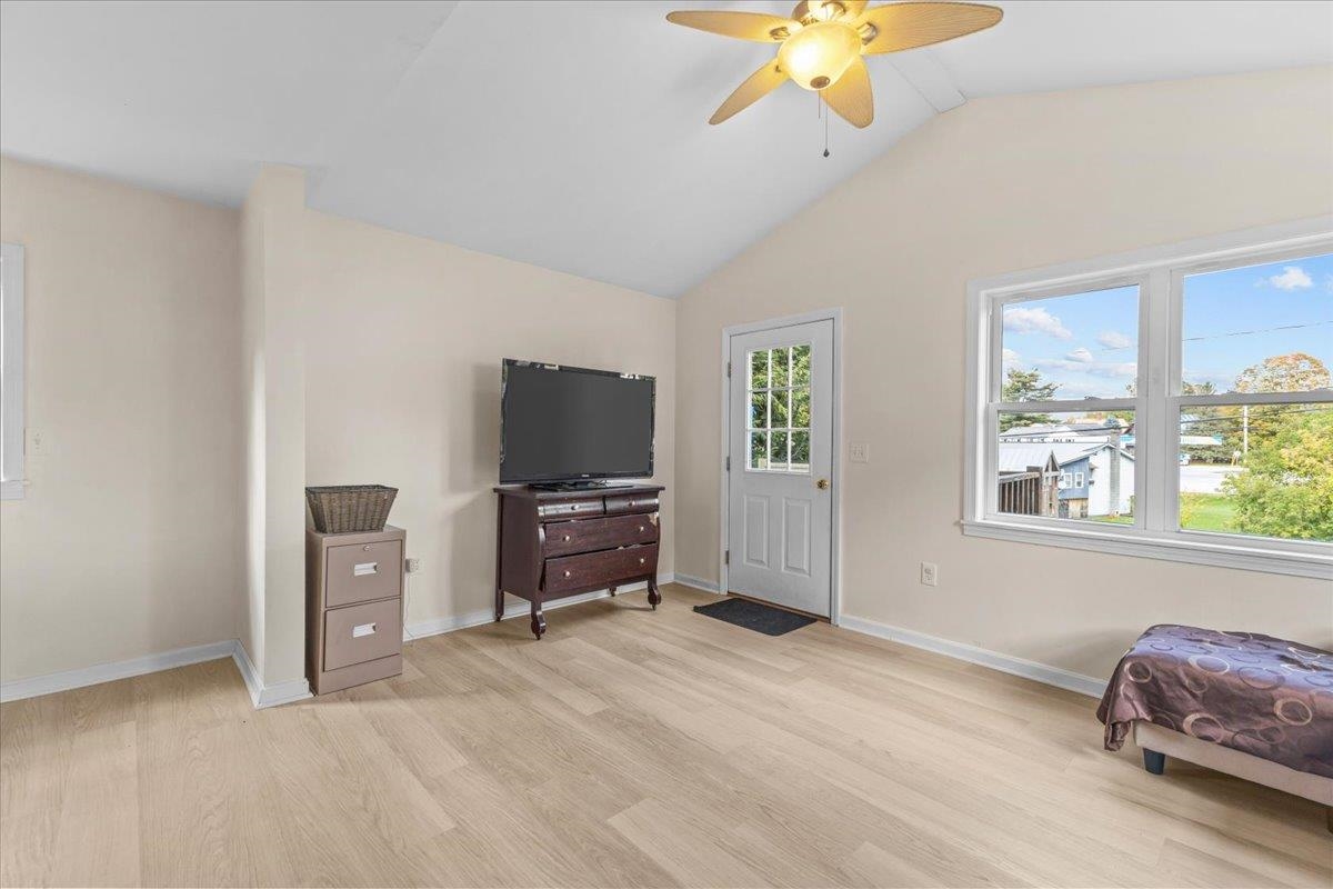 124 School Street Property Photo 30