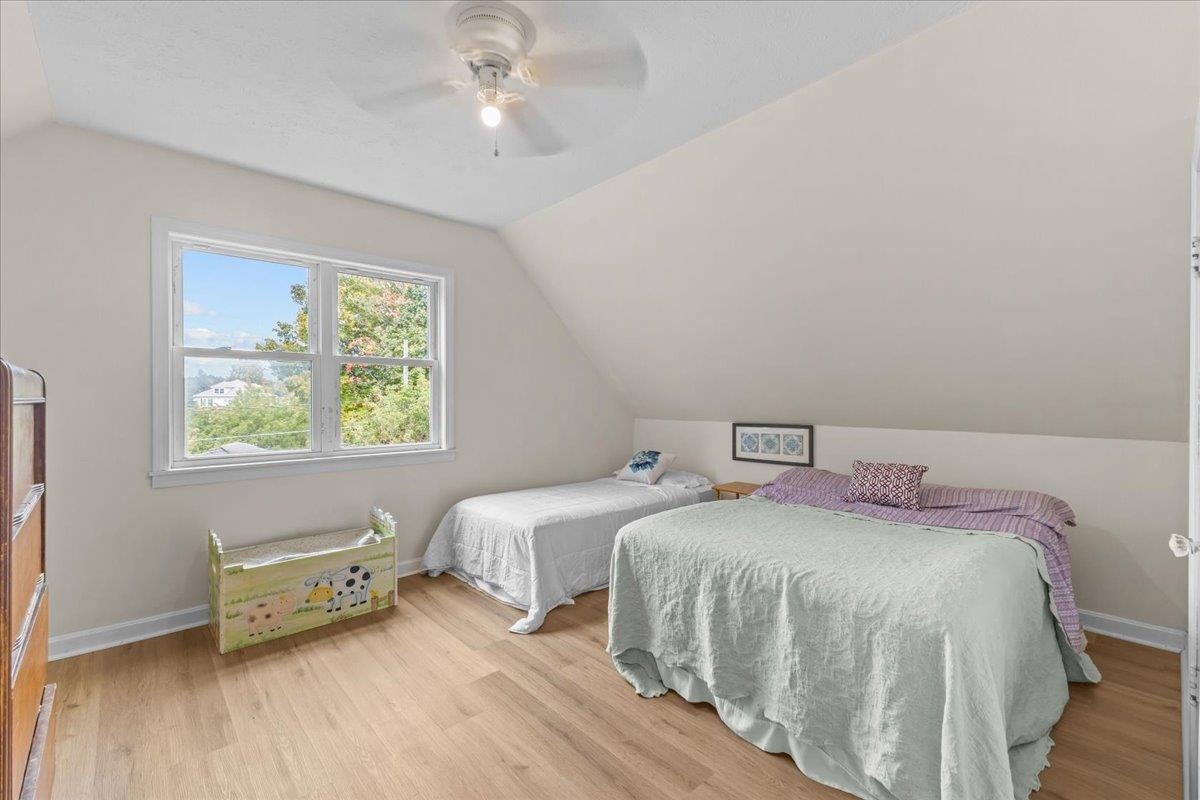 124 School Street Property Photo 34