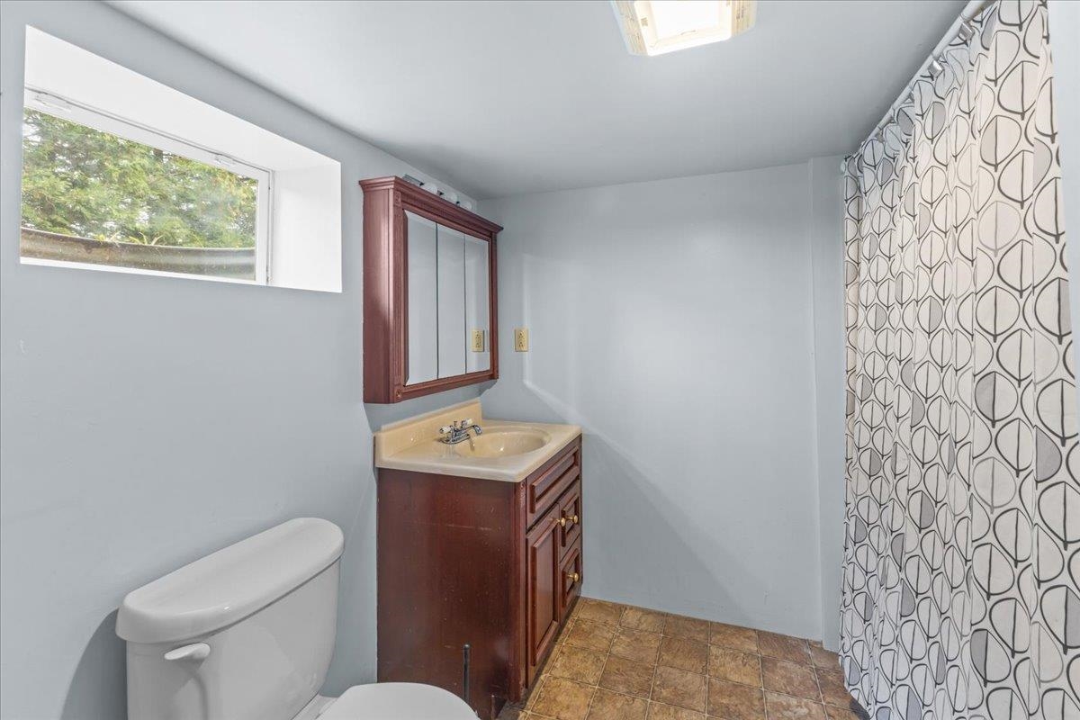 124 School Street Property Photo 39