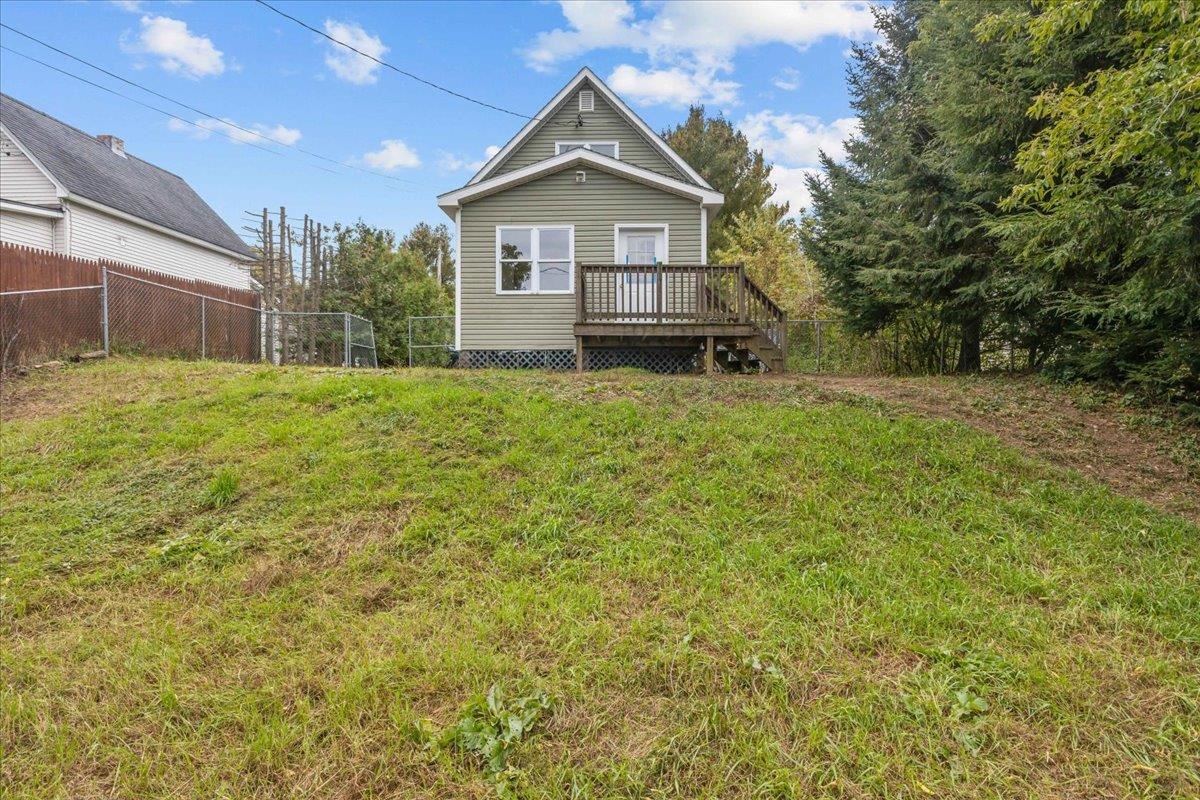 124 School Street Property Photo 41