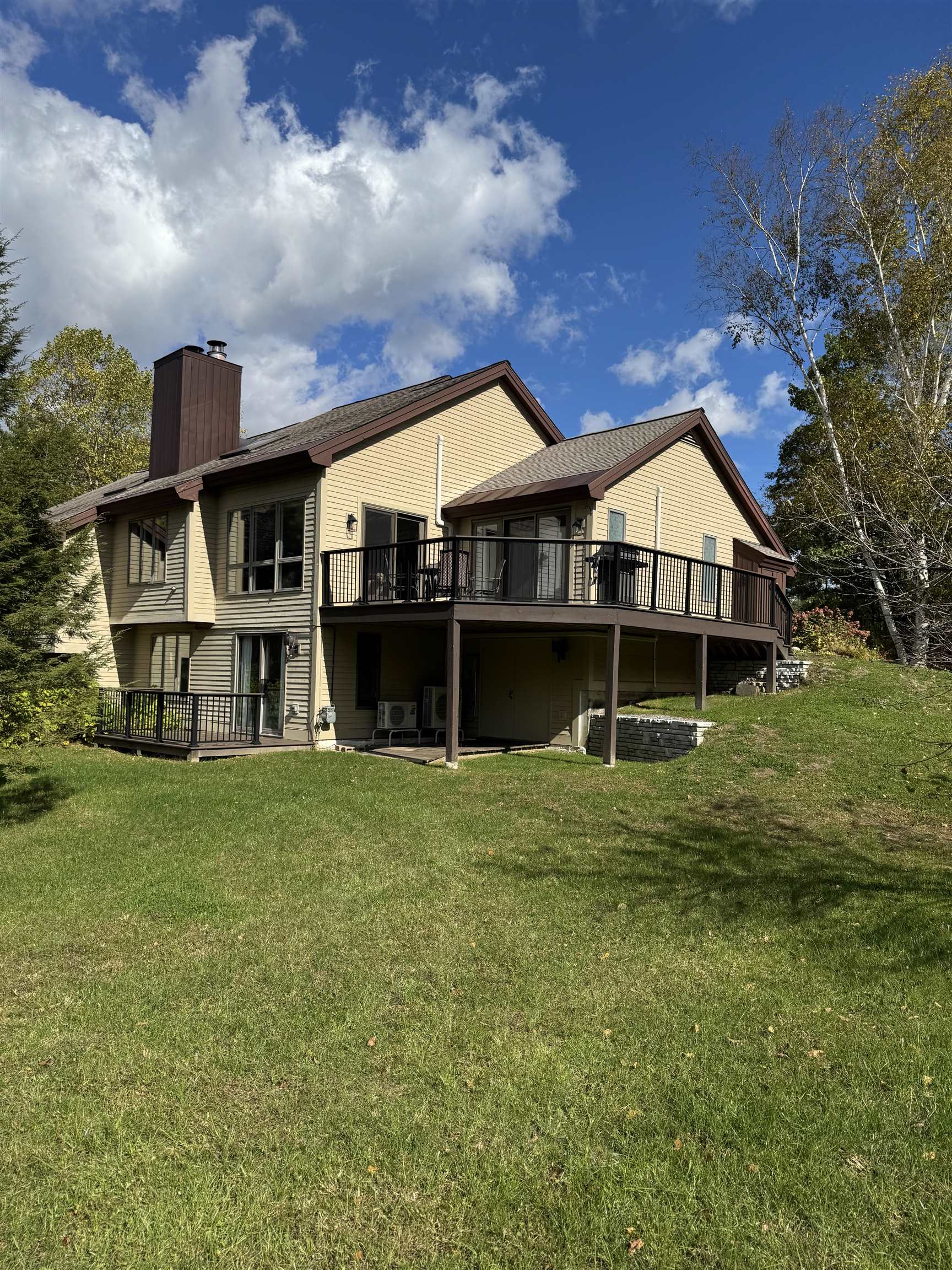 40 Lakeland Drive Property Photo 2