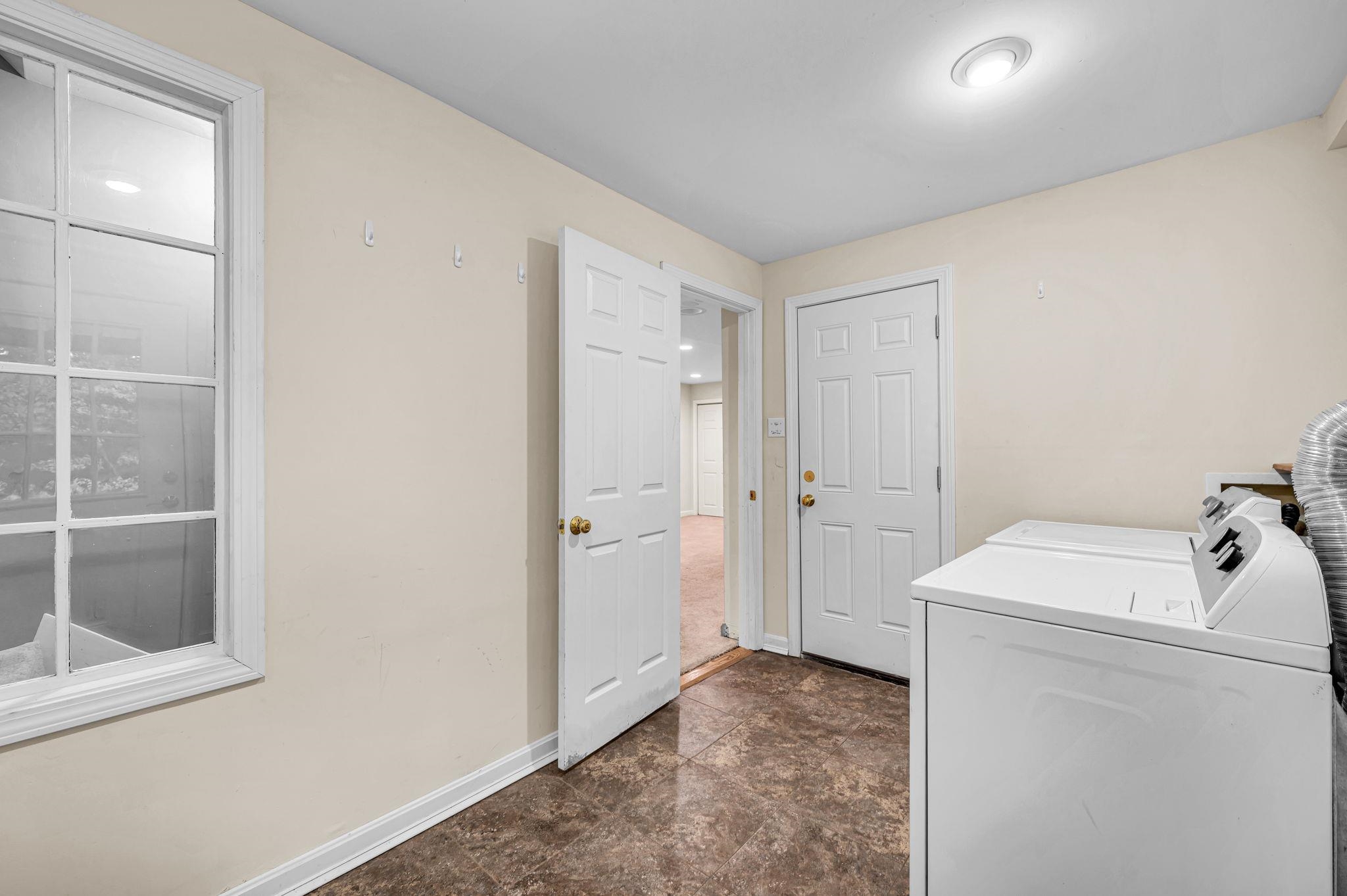 230 Valley View Road Property Photo 27