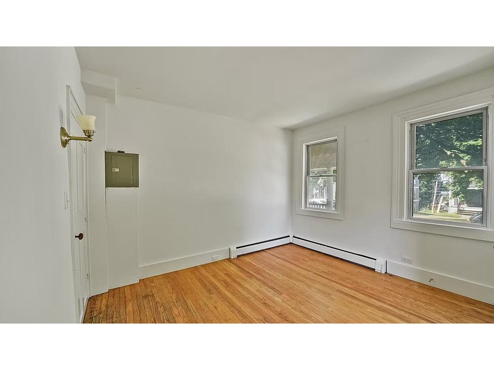 476-478 St. Paul Street Property Photo 3