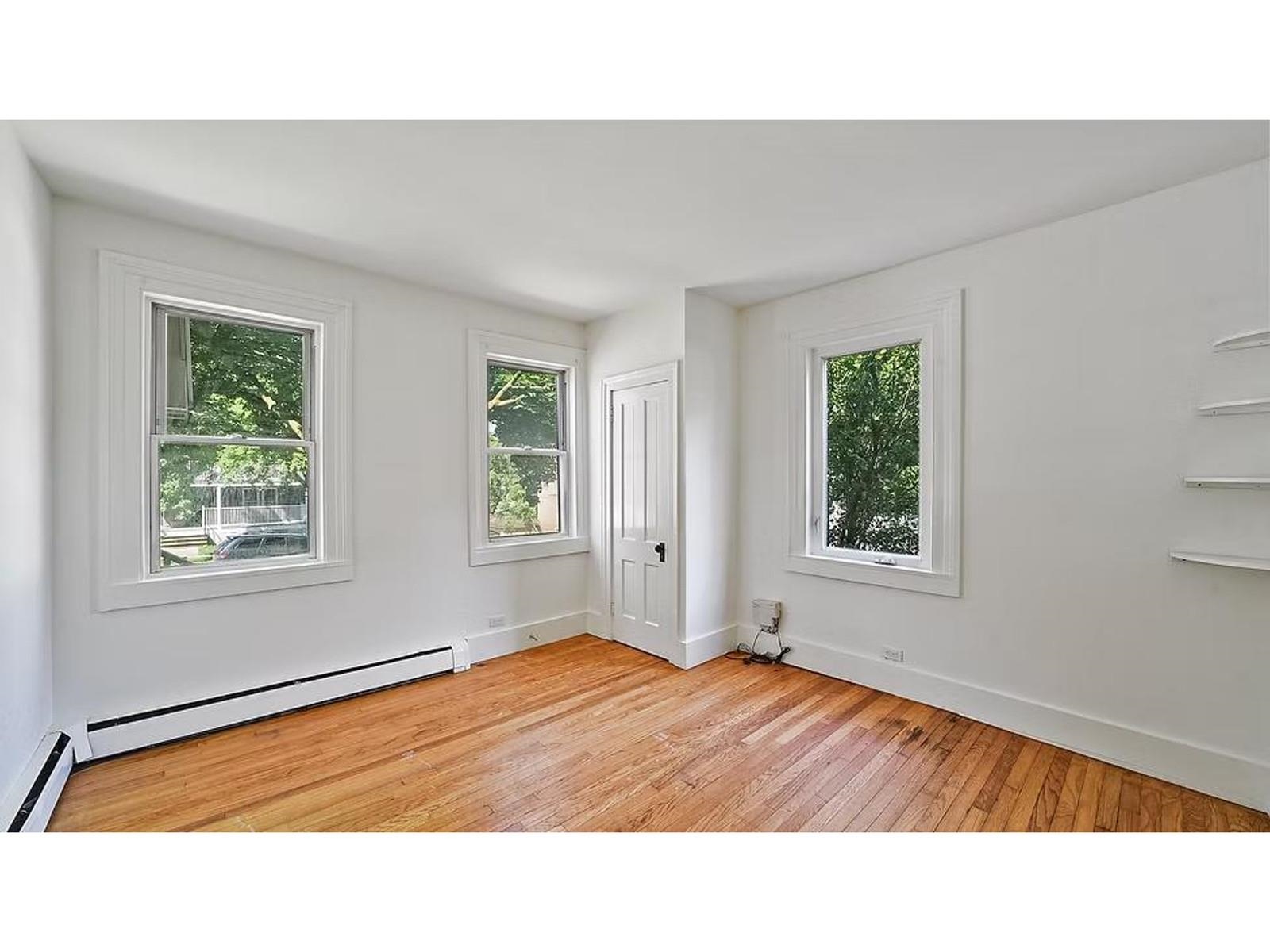 476-478 St. Paul Street Property Photo 10