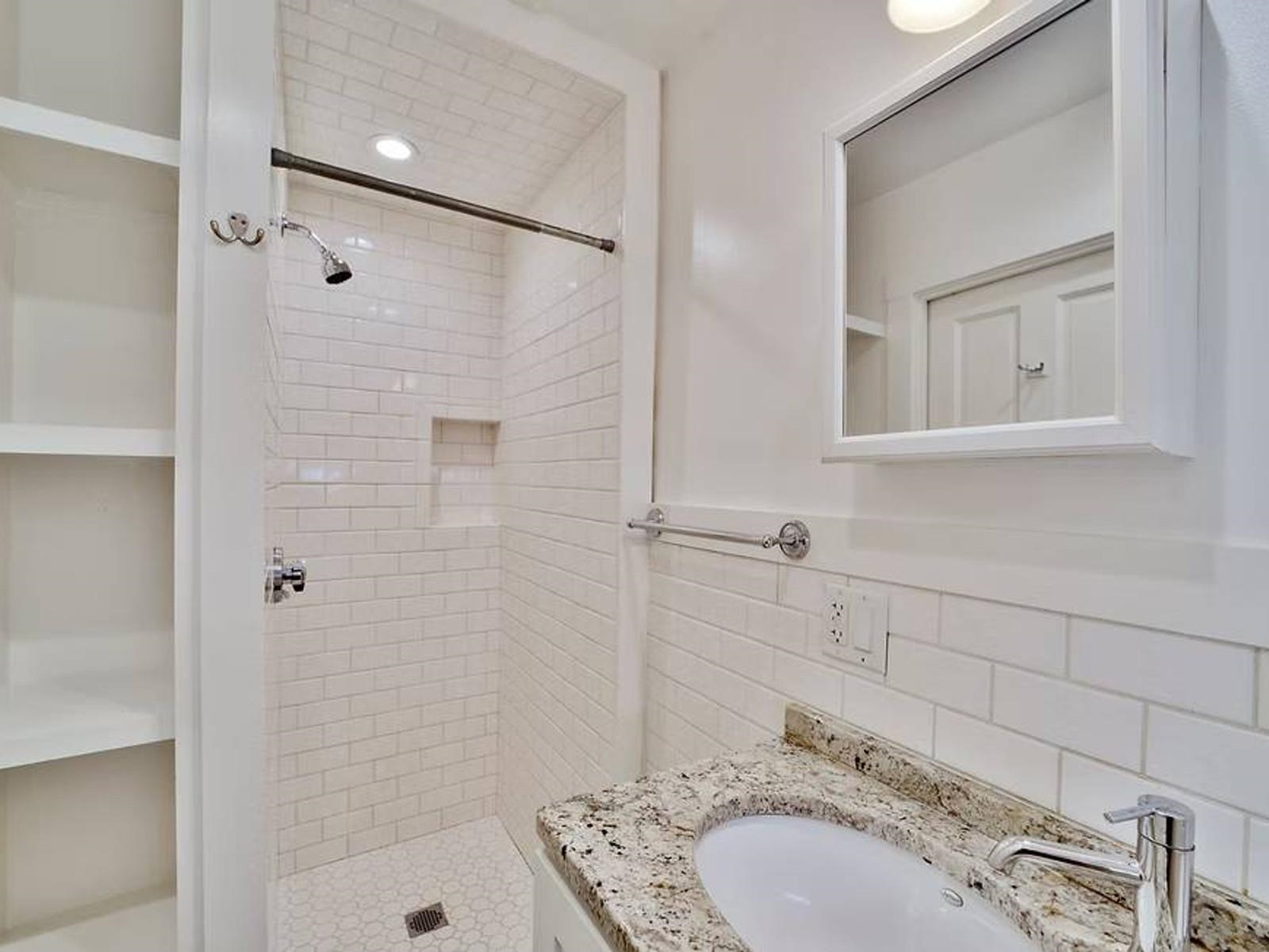 476-478 St. Paul Street Property Photo 28