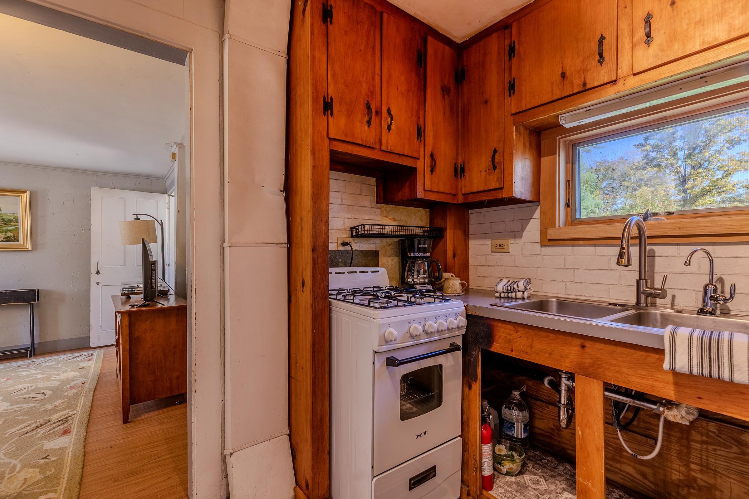 154 Depot Street Property Photo 8