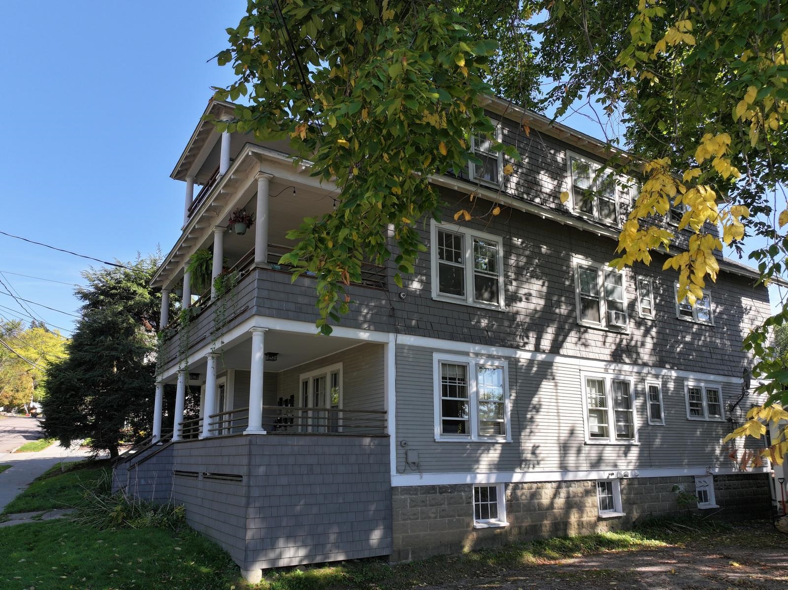 141 Howard & 476-478 St. Paul Street Property Photo 3