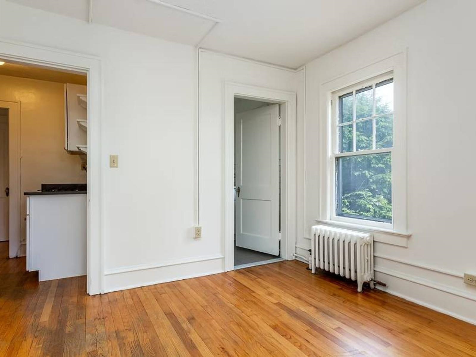 141 Howard & 476-478 St. Paul Street Property Photo 18