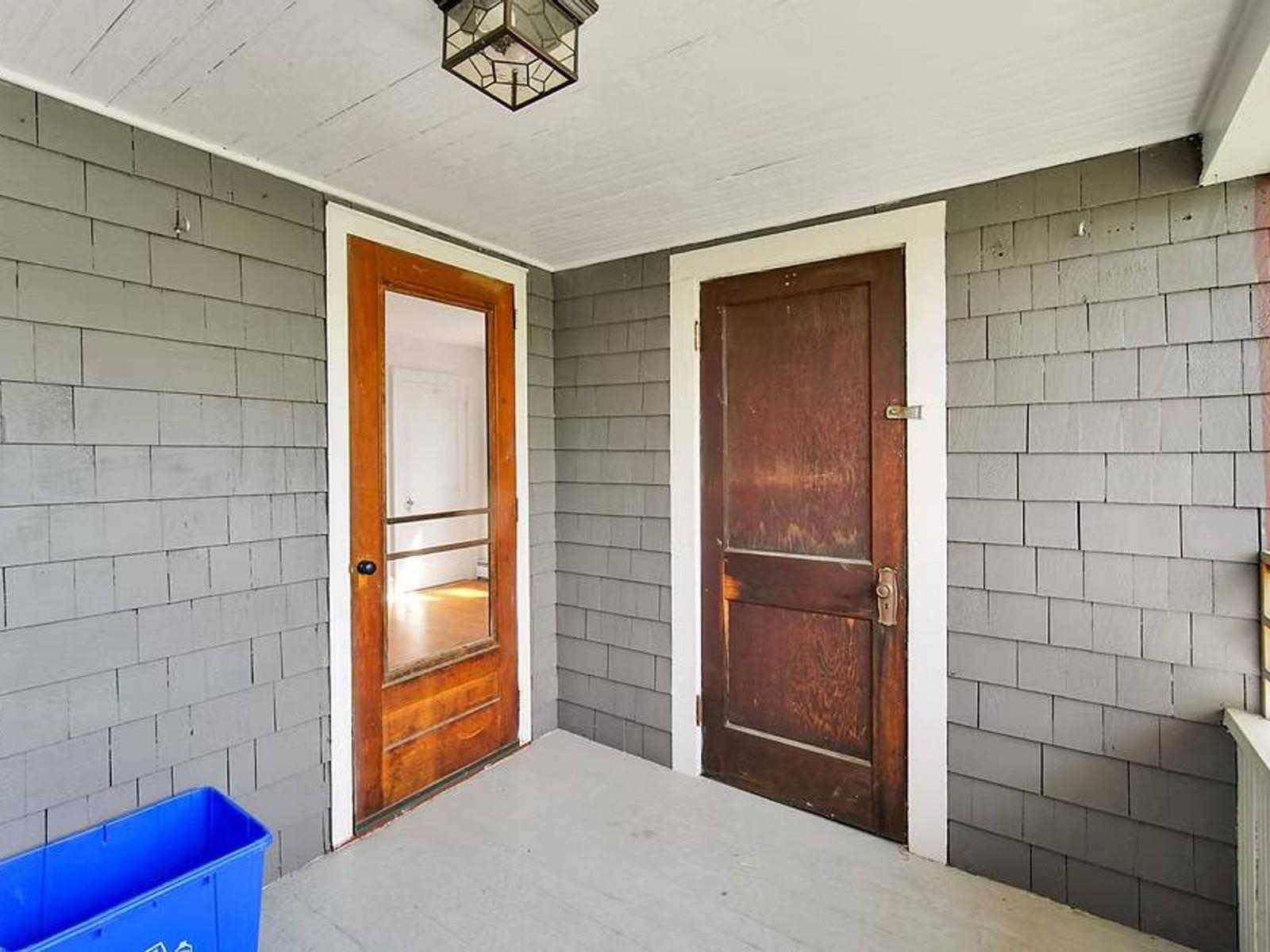 141 Howard & 476-478 St. Paul Street Property Photo 20