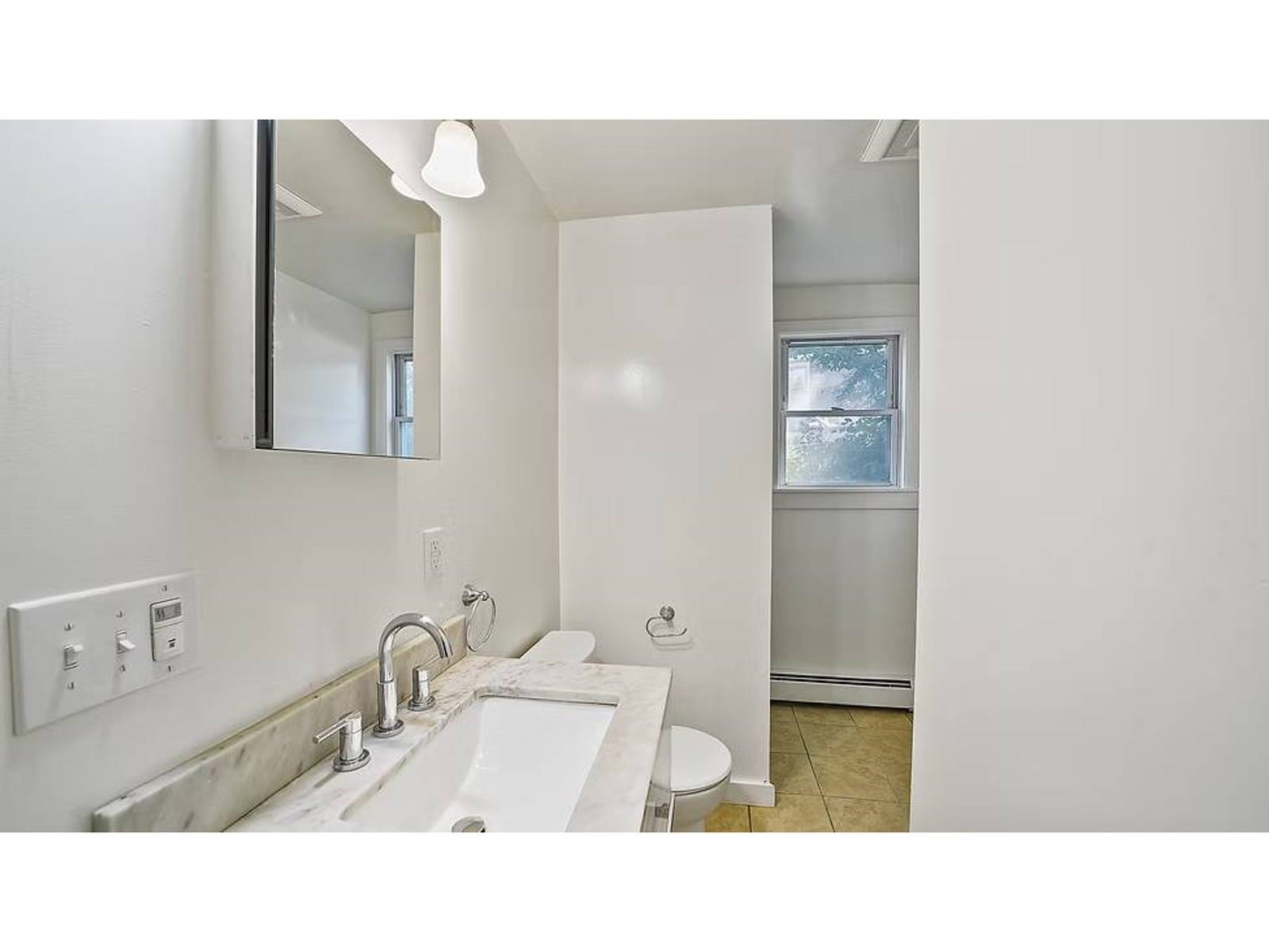 141 Howard & 476-478 St. Paul Street Property Photo 29