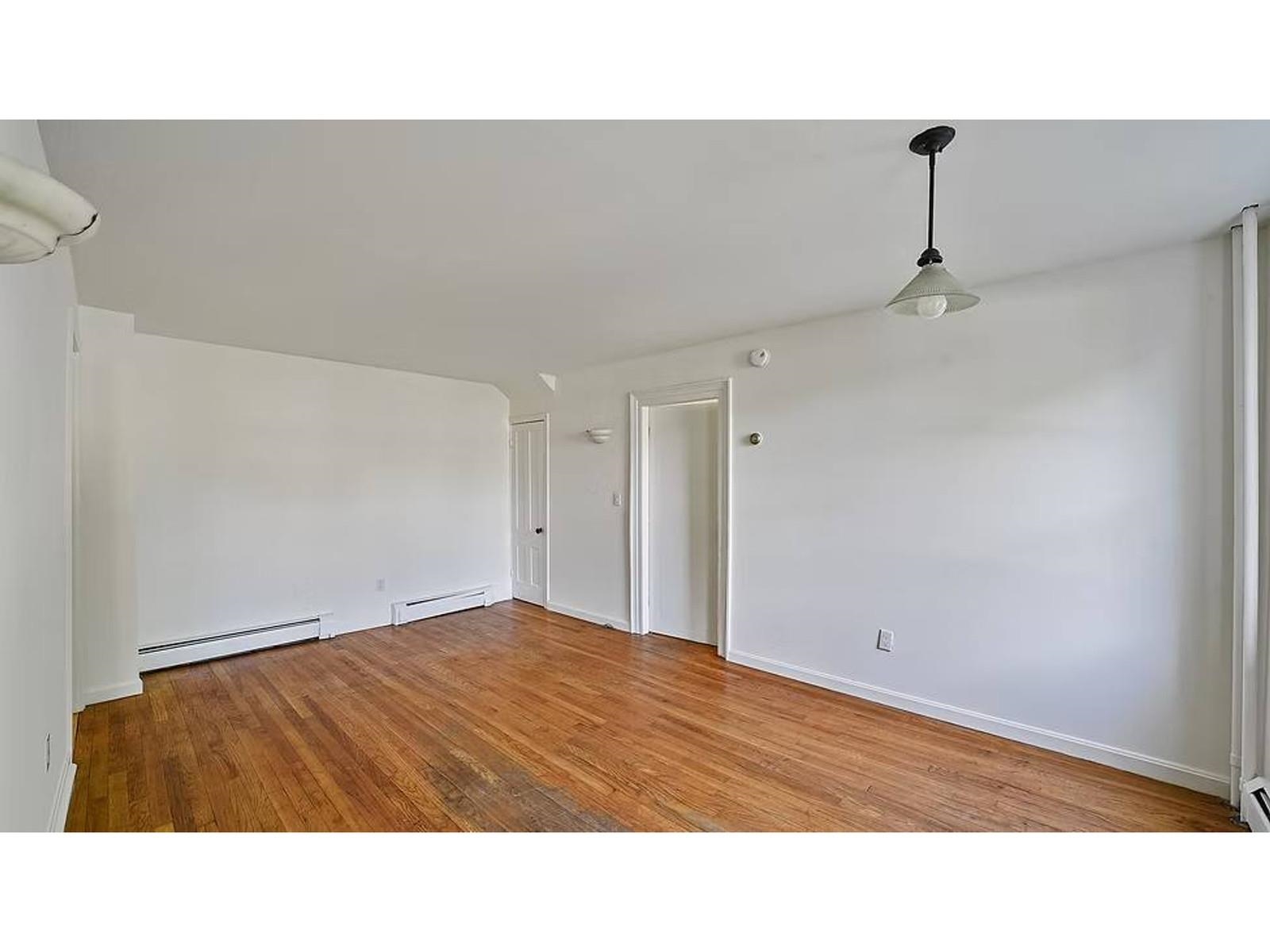 141 Howard & 476-478 St. Paul Street Property Photo 30