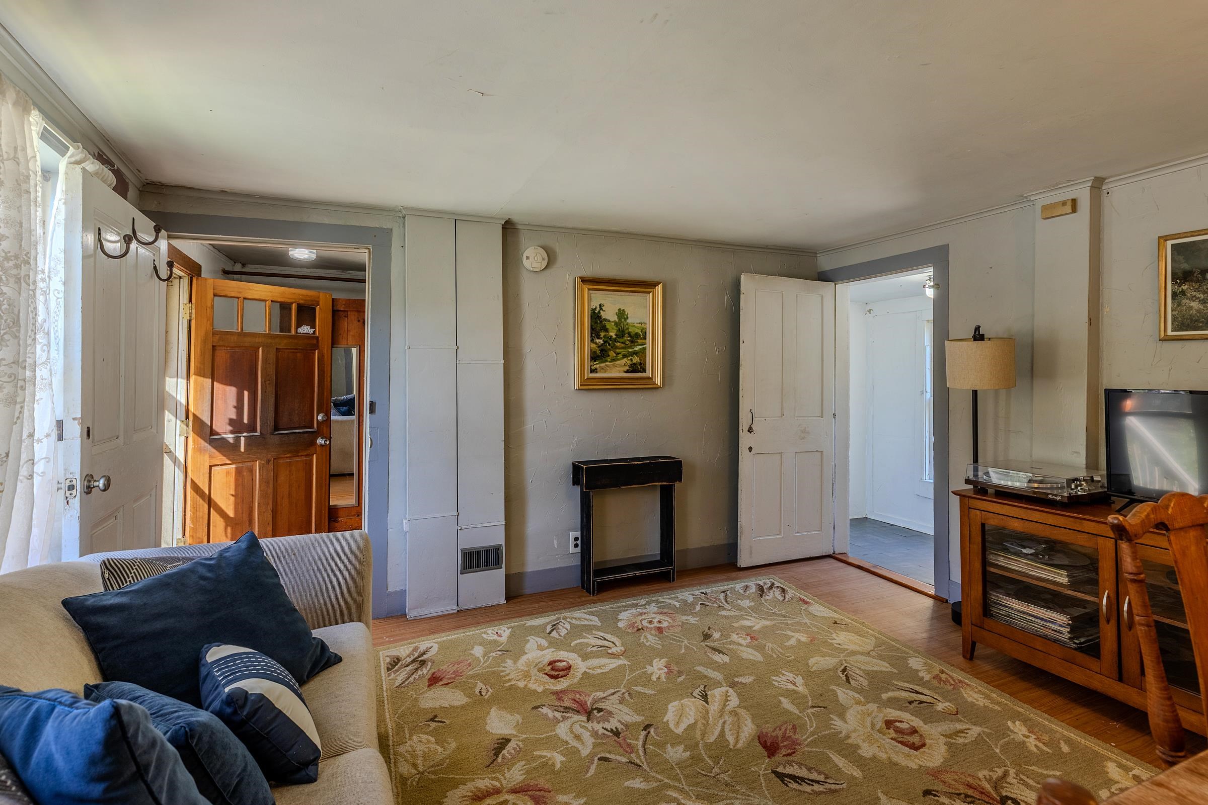154 Depot Street Property Photo 7