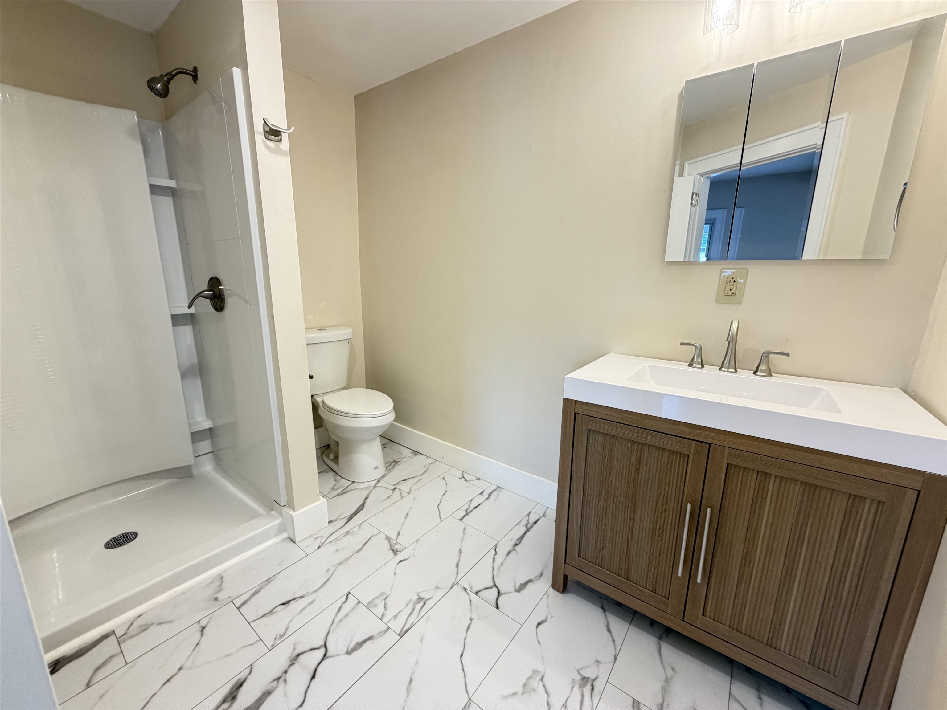 186 Lincoln Ave Avenue Property Photo 7