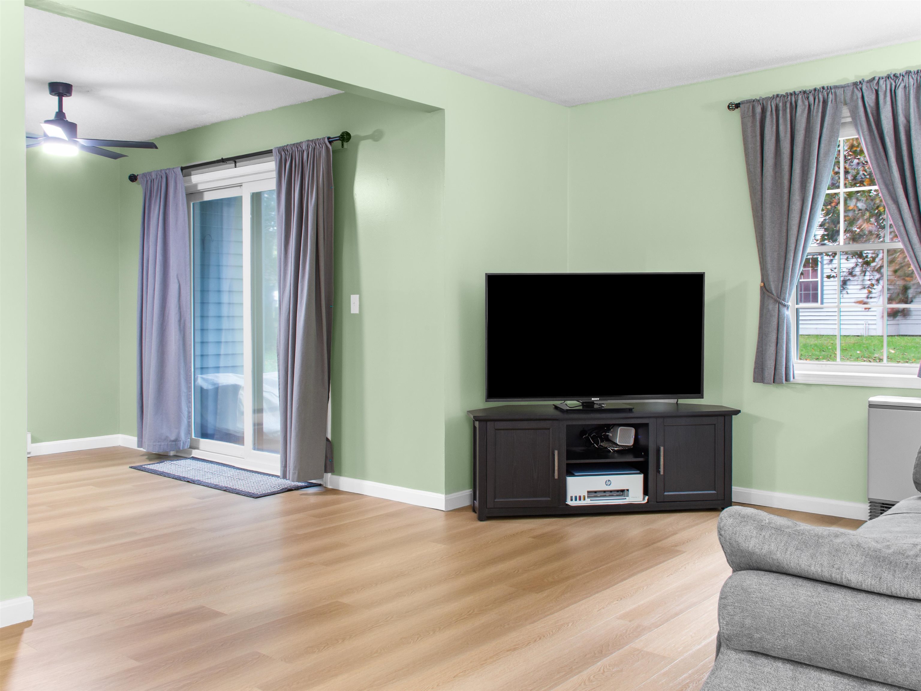 29 Twin Oaks Terrace Property Photo 5