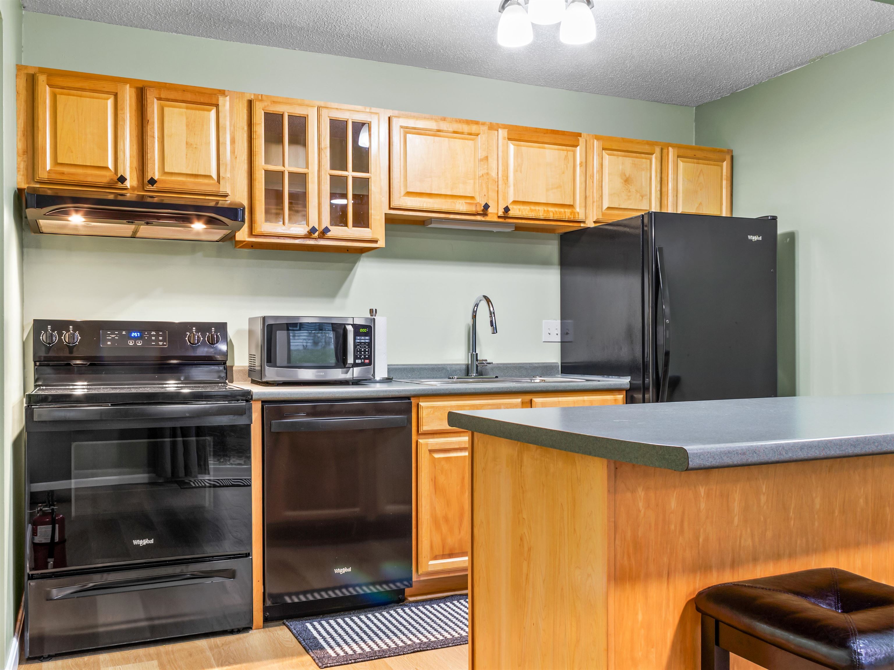 29 Twin Oaks Terrace Property Photo 7