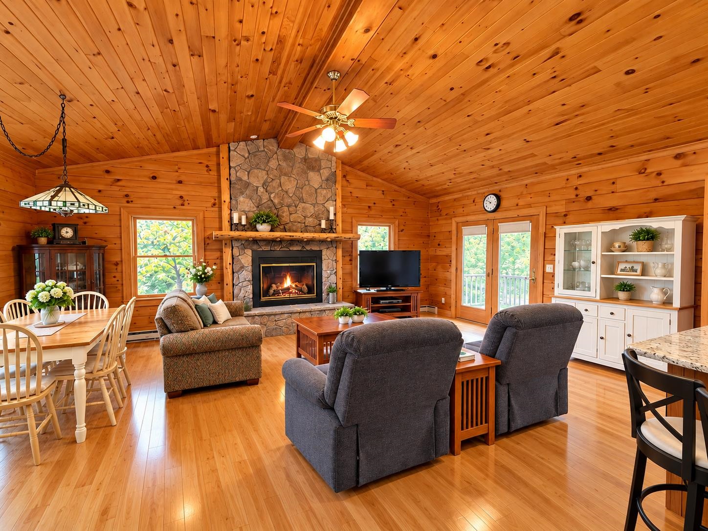 2936 Shunpike Road Property Photo 4