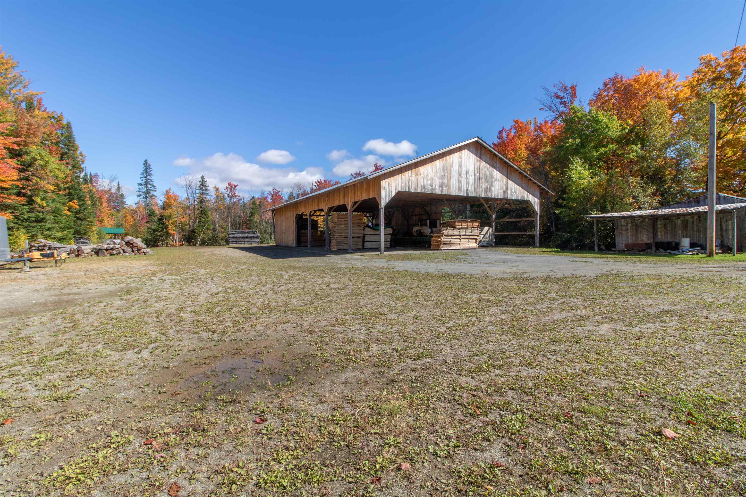 1096 Collins Mill Road Property Photo 5
