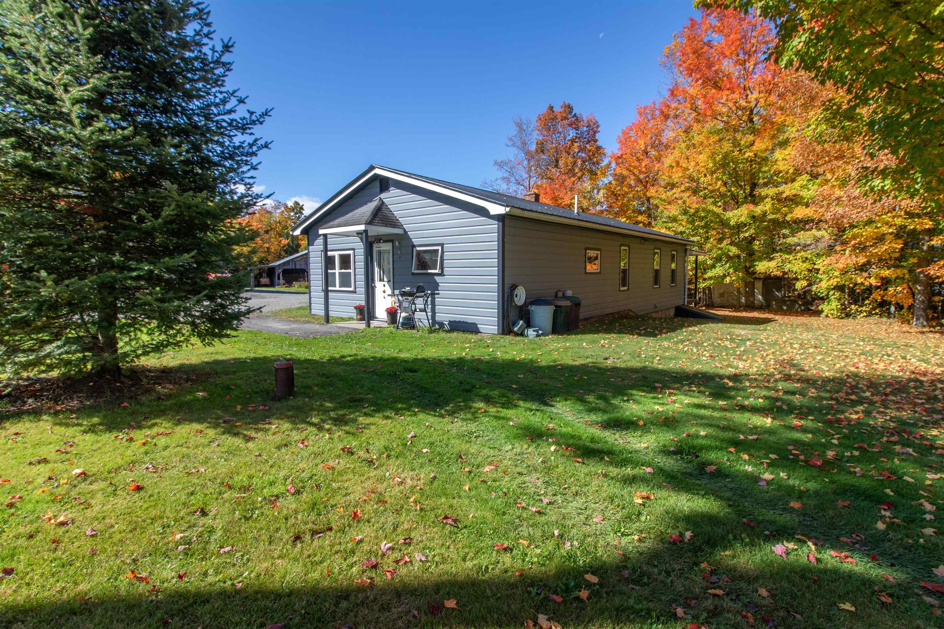 1096 Collins Mill Road Property Photo 7