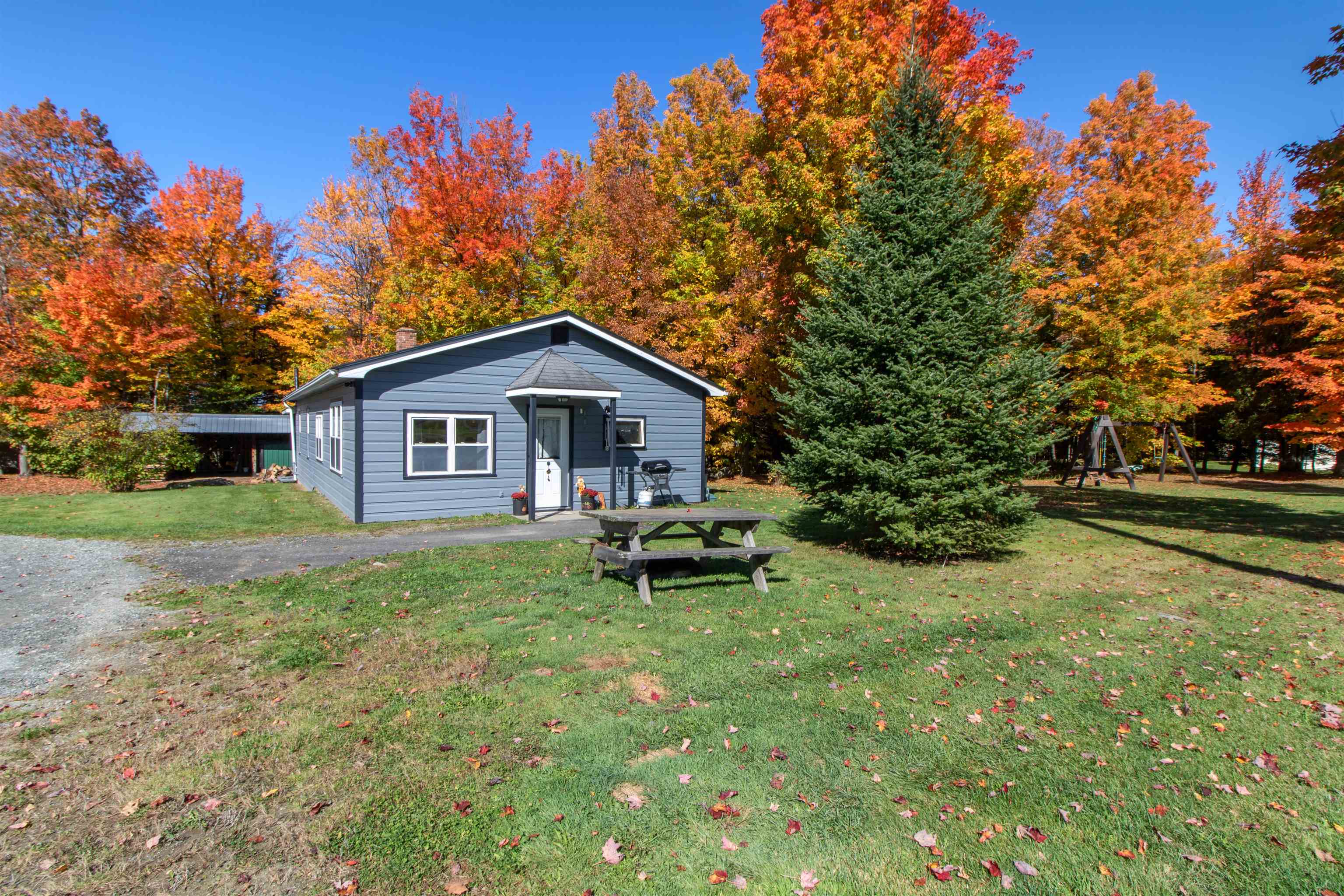 1096 Collins Mill Road Property Photo 8