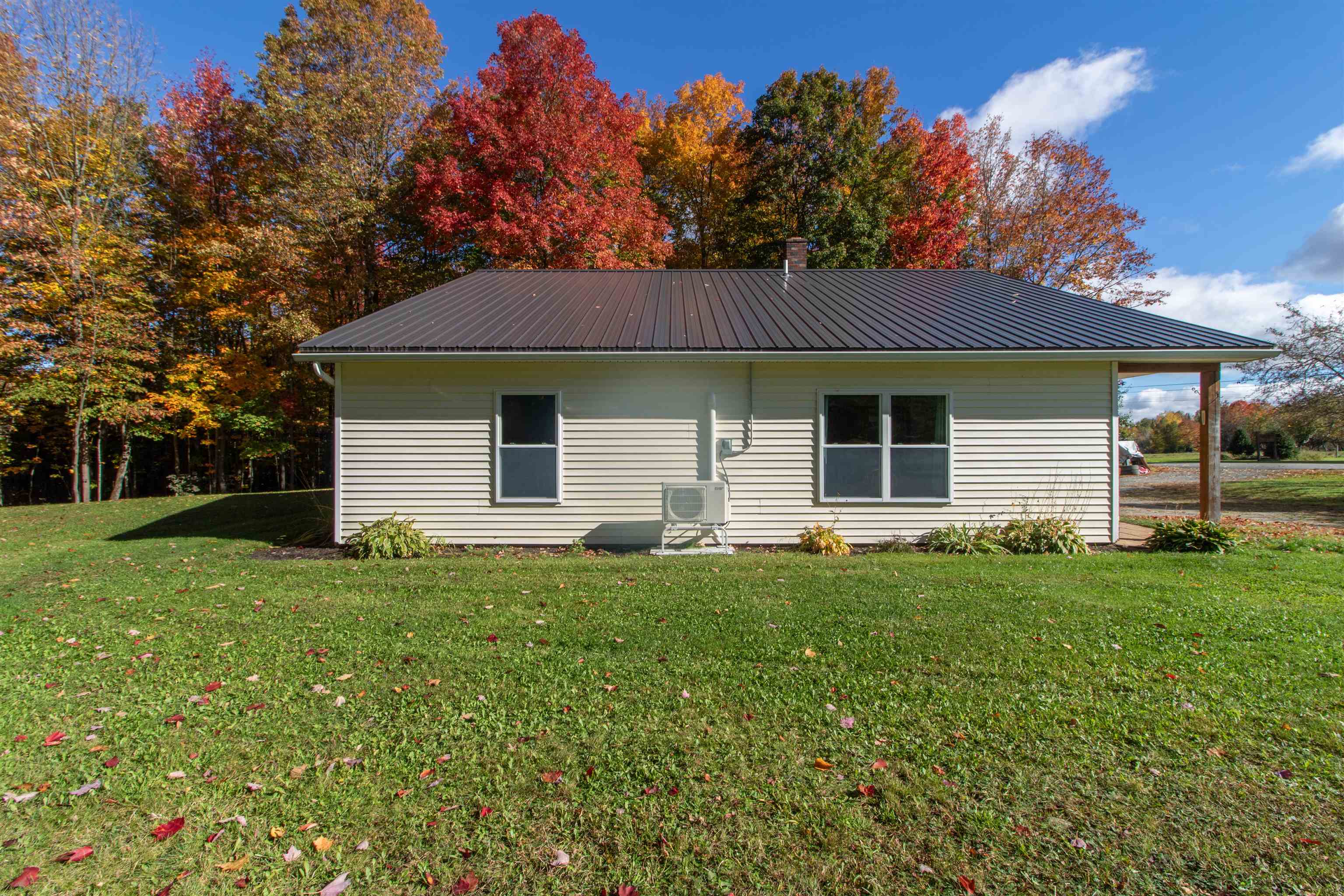 1096 Collins Mill Road Property Photo 21