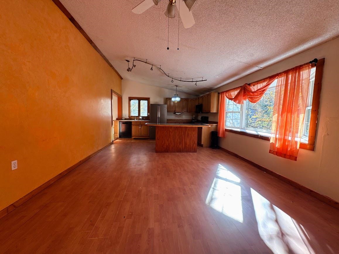 105 School Street Property Photo 13