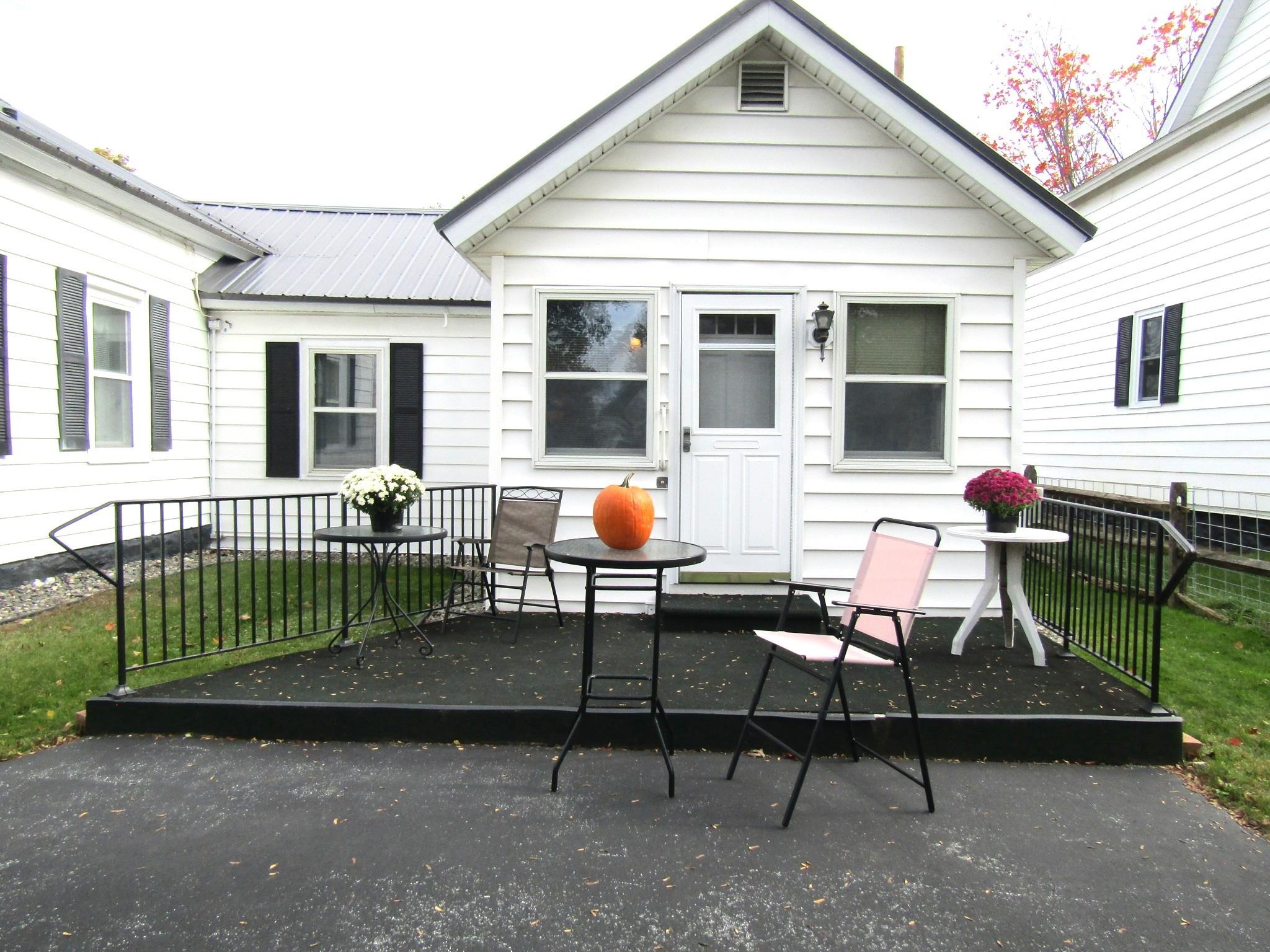22 Broadway Street Property Photo 5