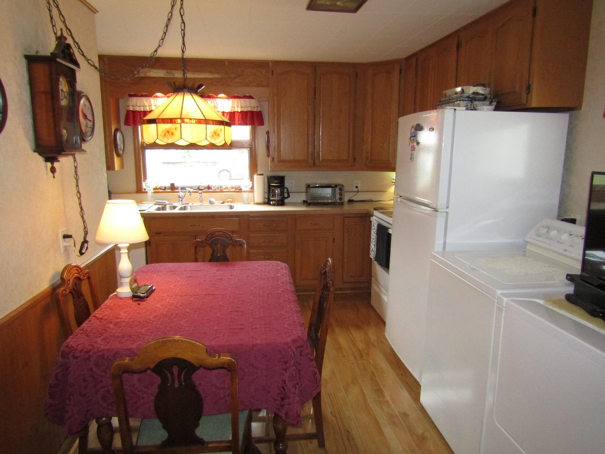 22 Broadway Street Property Photo 9