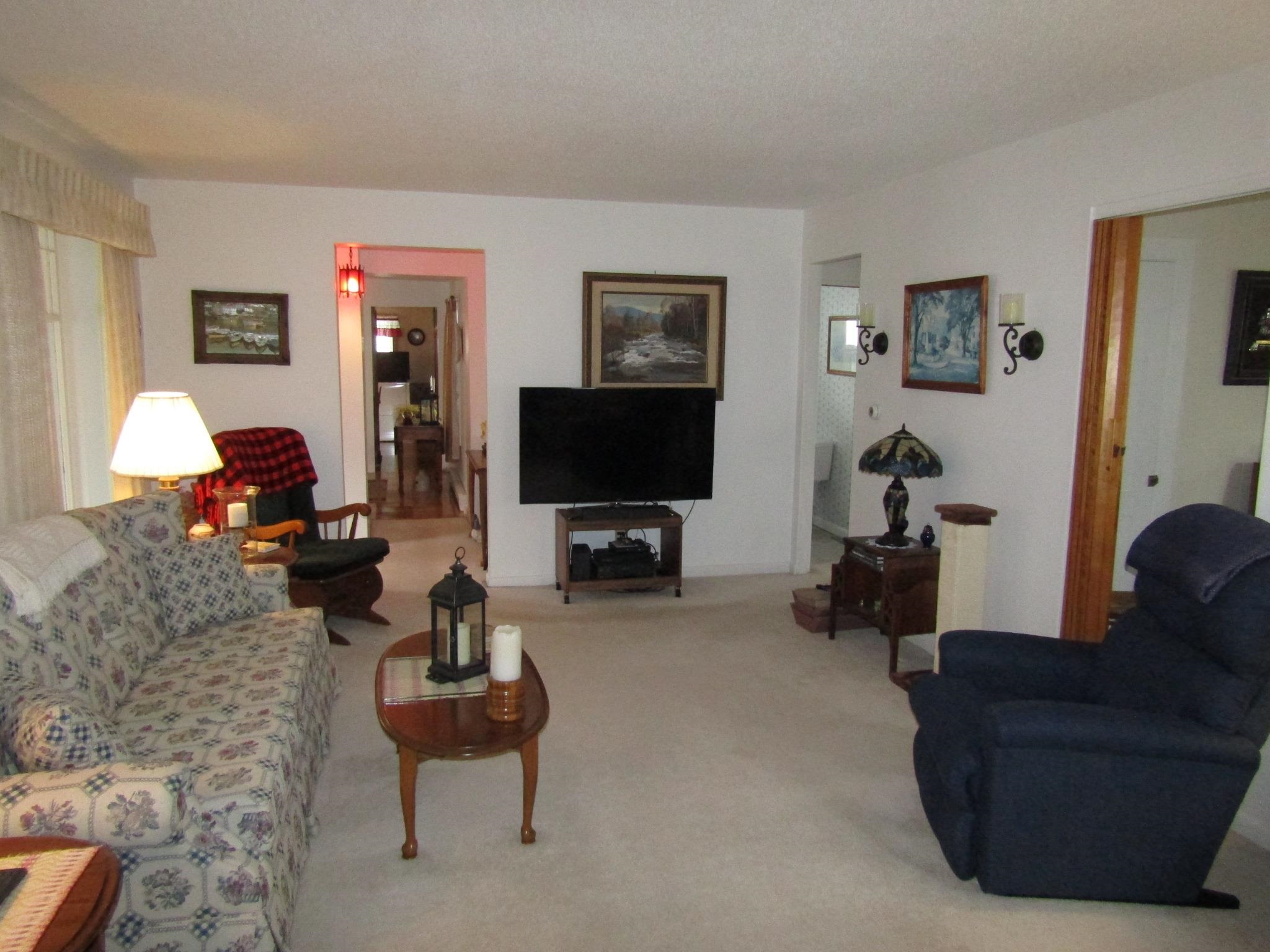 22 Broadway Street Property Photo 19