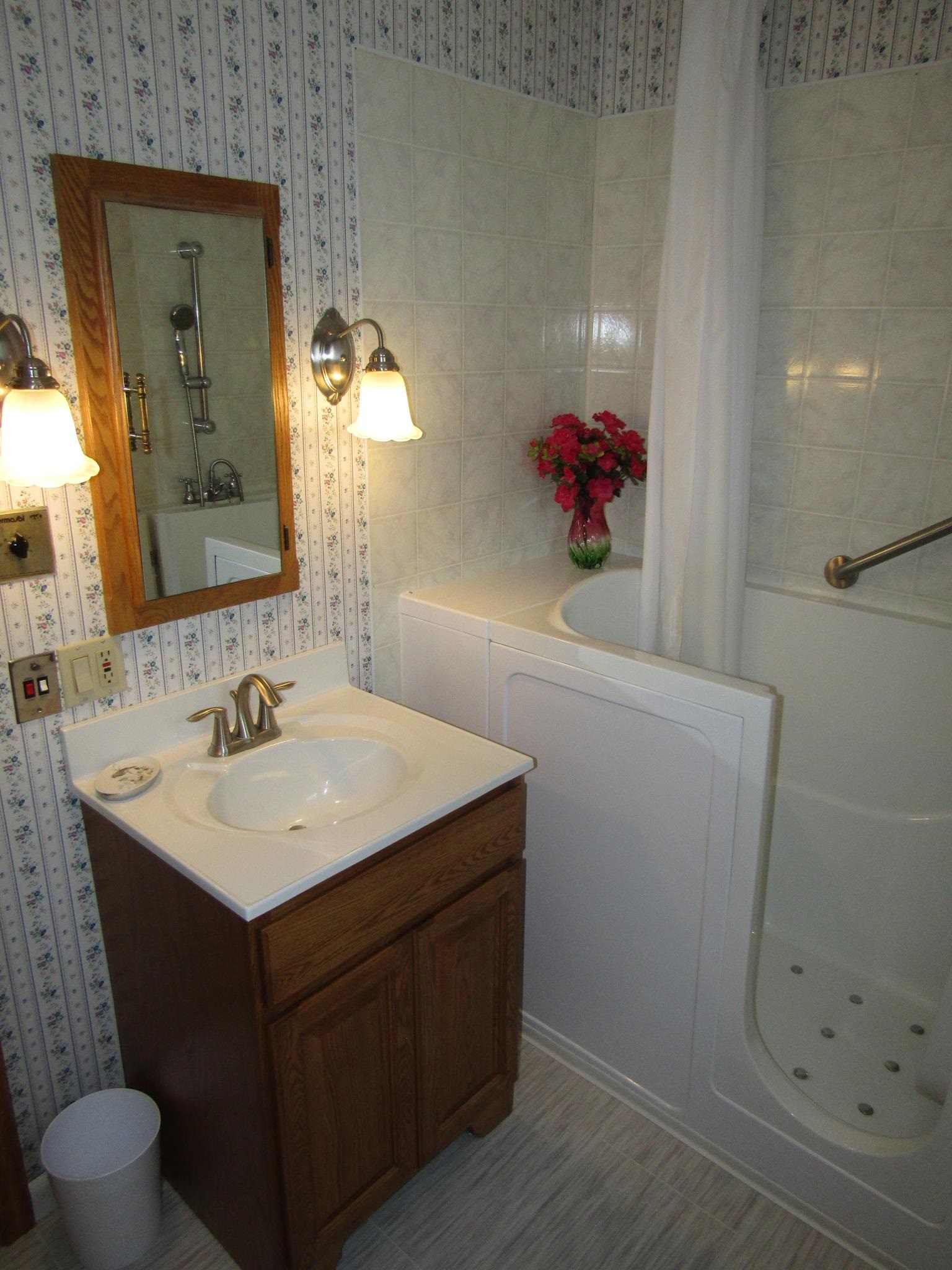 22 Broadway Street Property Photo 22