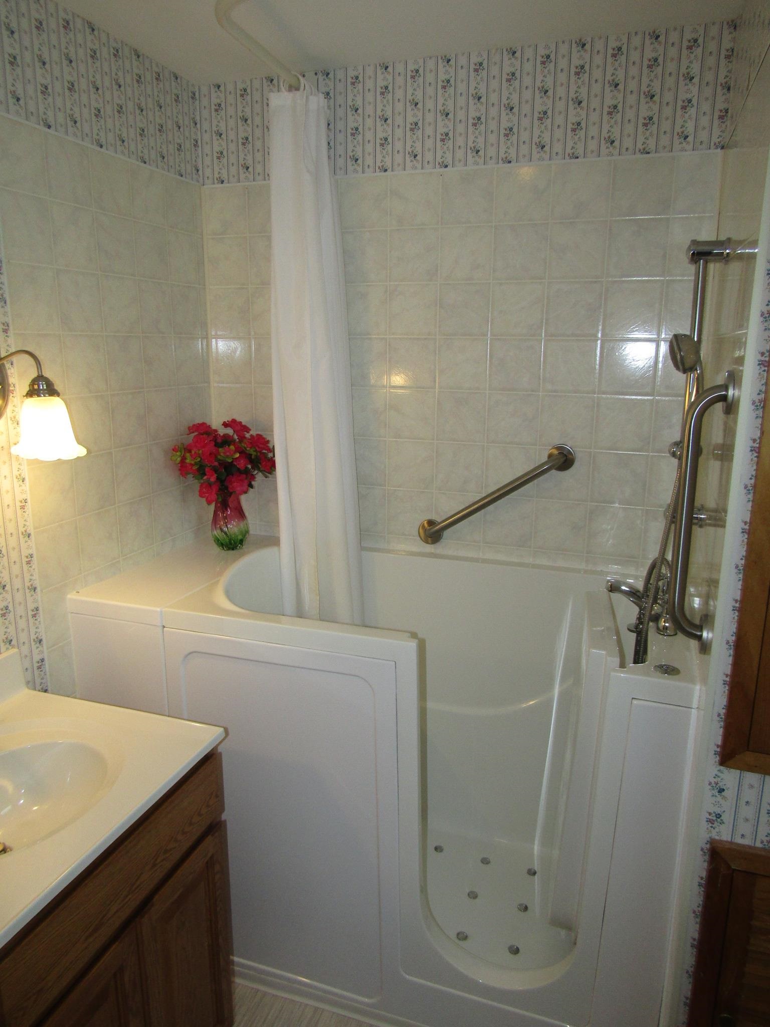 22 Broadway Street Property Photo 23