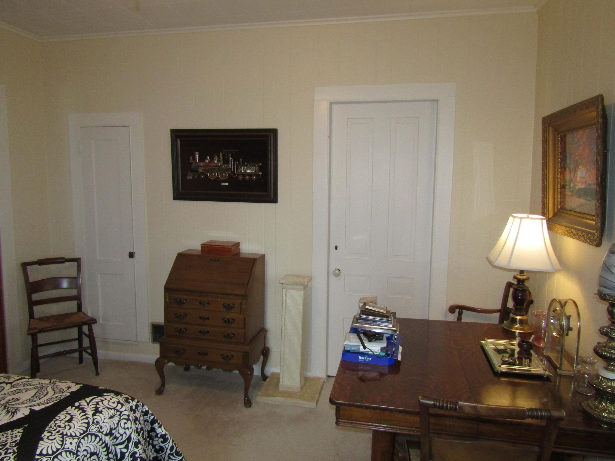 22 Broadway Street Property Photo 26
