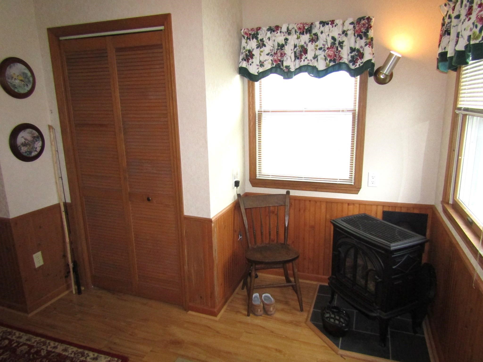 22 Broadway Street Property Photo 35
