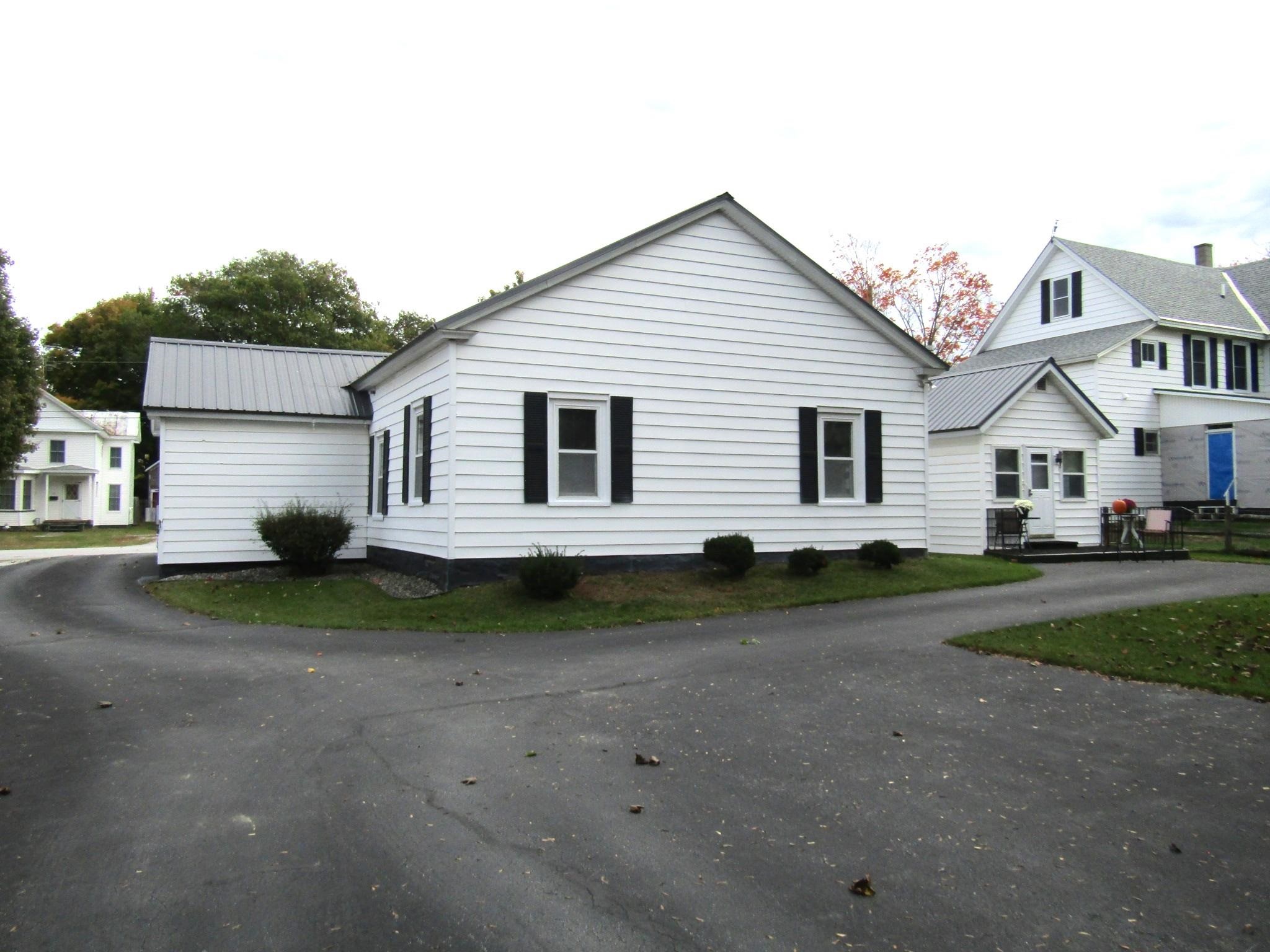 22 Broadway Street Property Photo 45