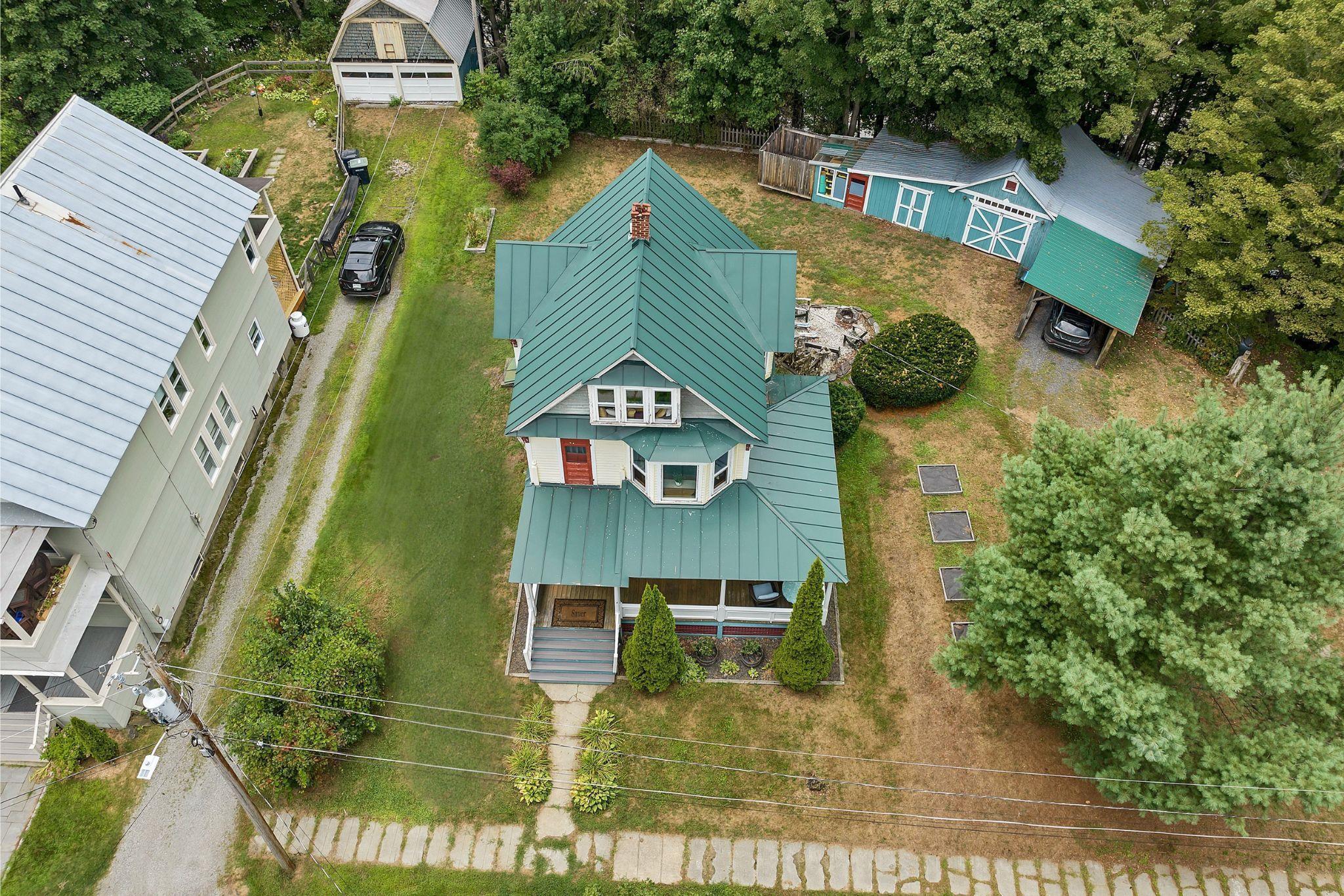 4 Emerson Terrace Property Photo 2