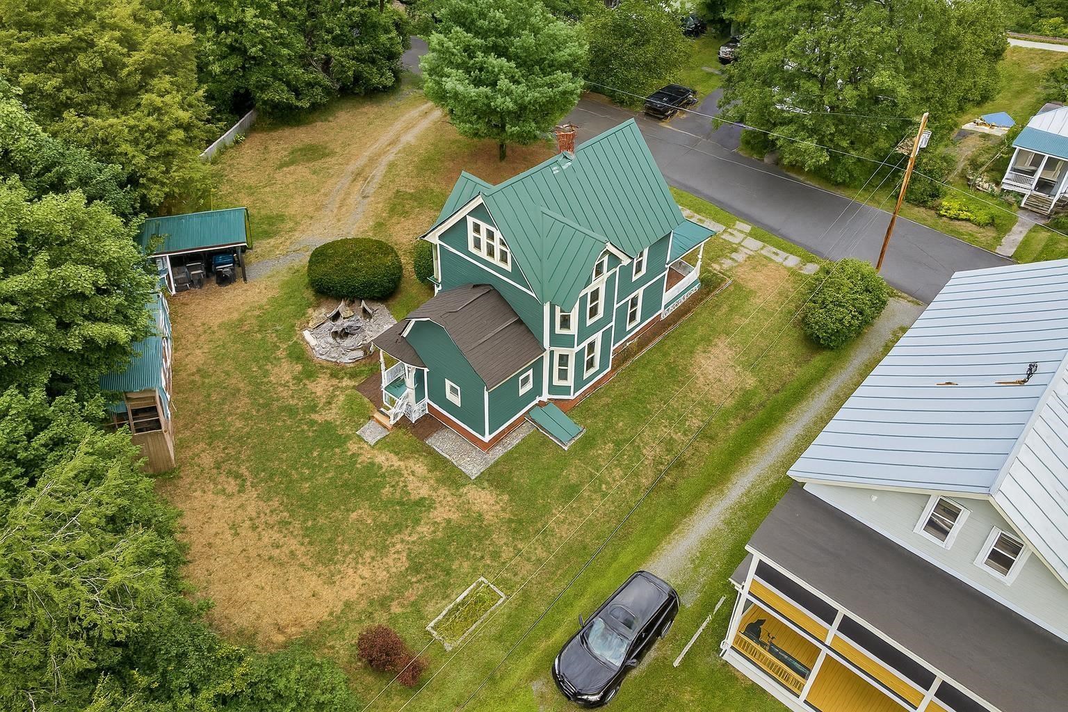 4 Emerson Terrace Property Photo 3