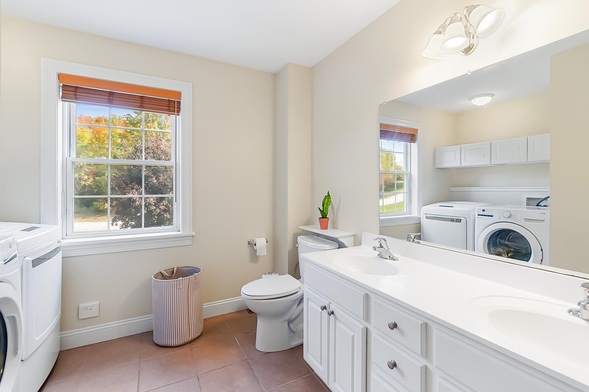 4 Dawns Way Property Photo 12
