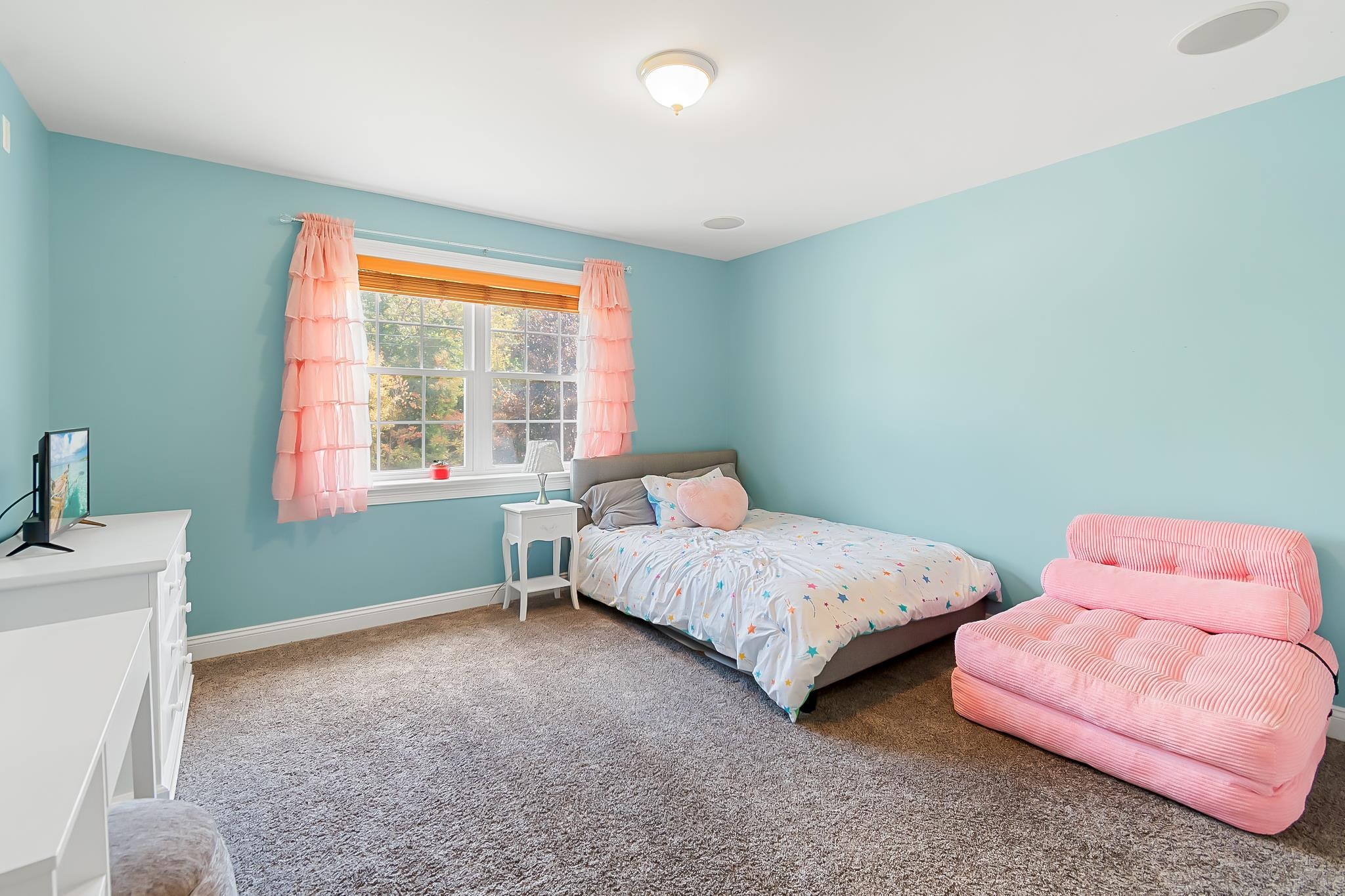 4 Dawns Way Property Photo 16