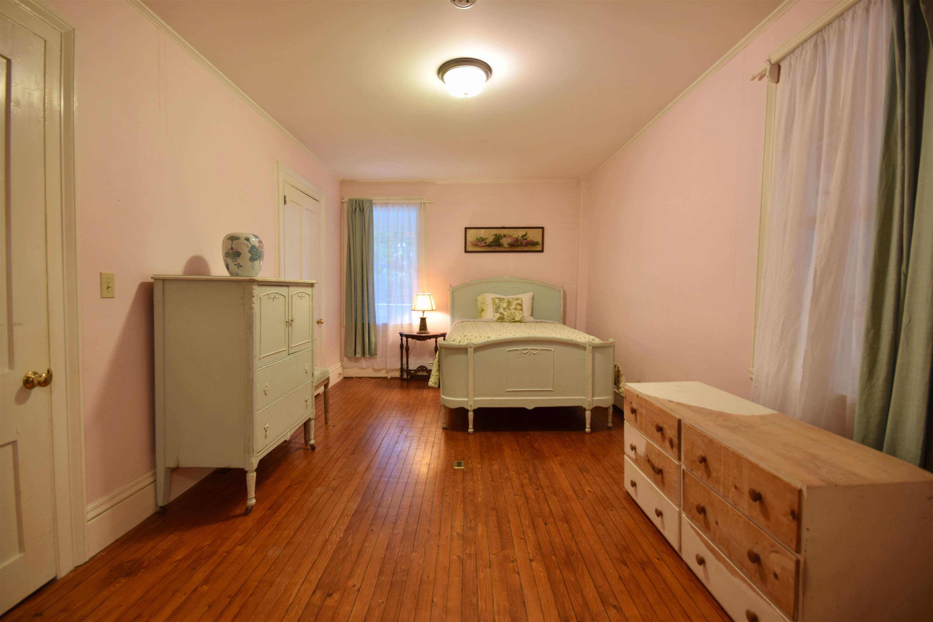 28 South Maple Street Property Photo 15