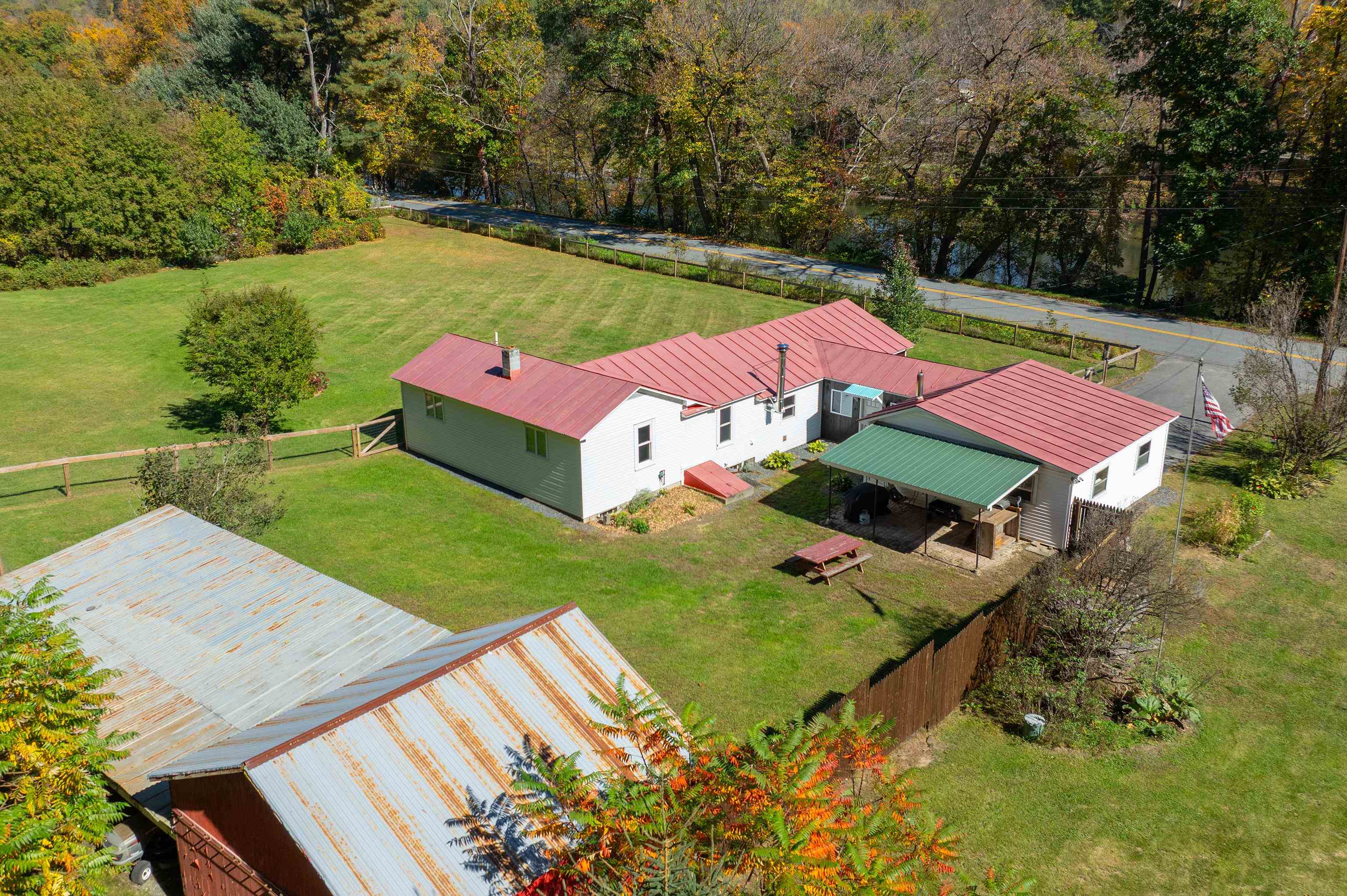 150 Pomfret Road Property Photo 9
