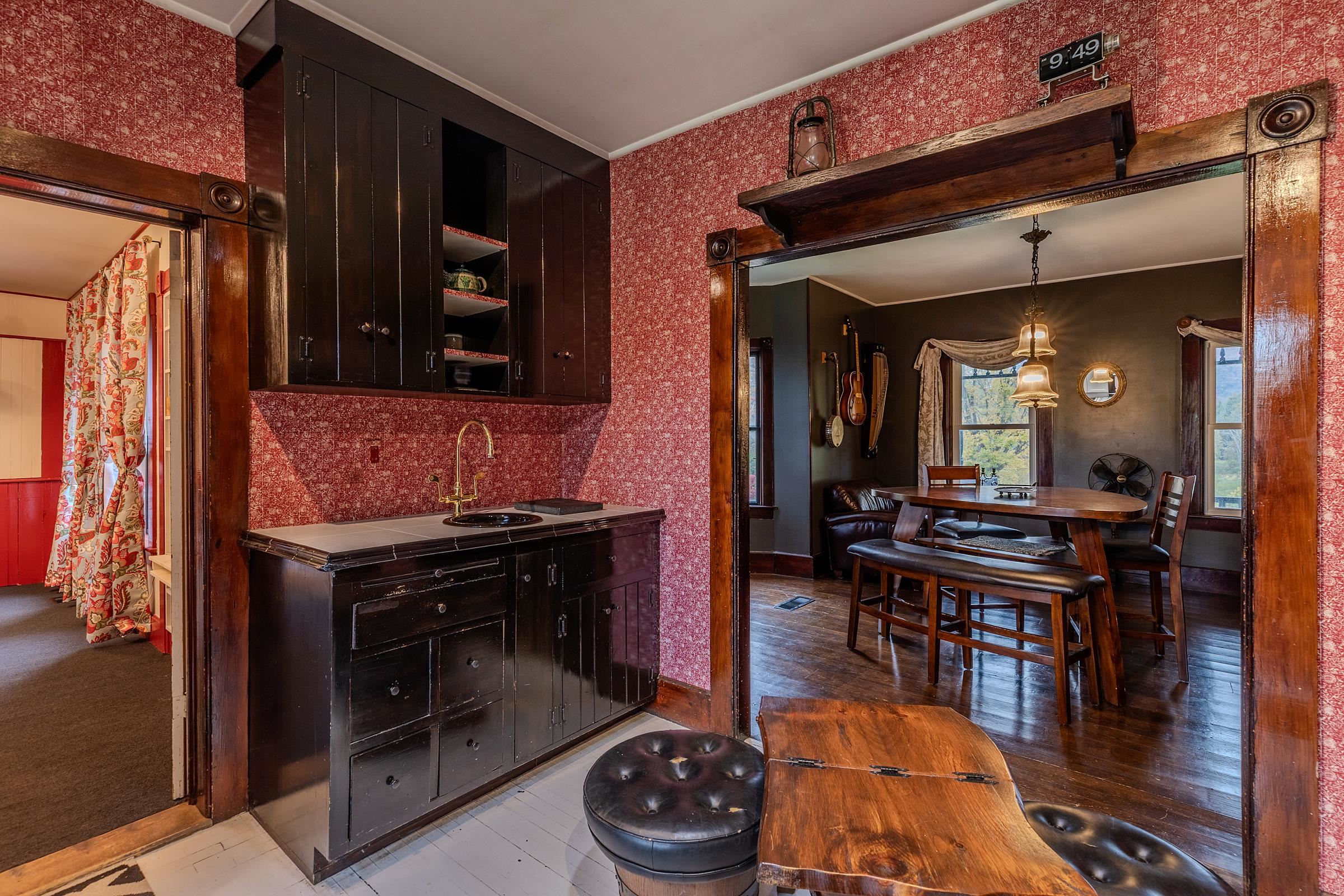 818 Danby Hill Road Property Photo 18