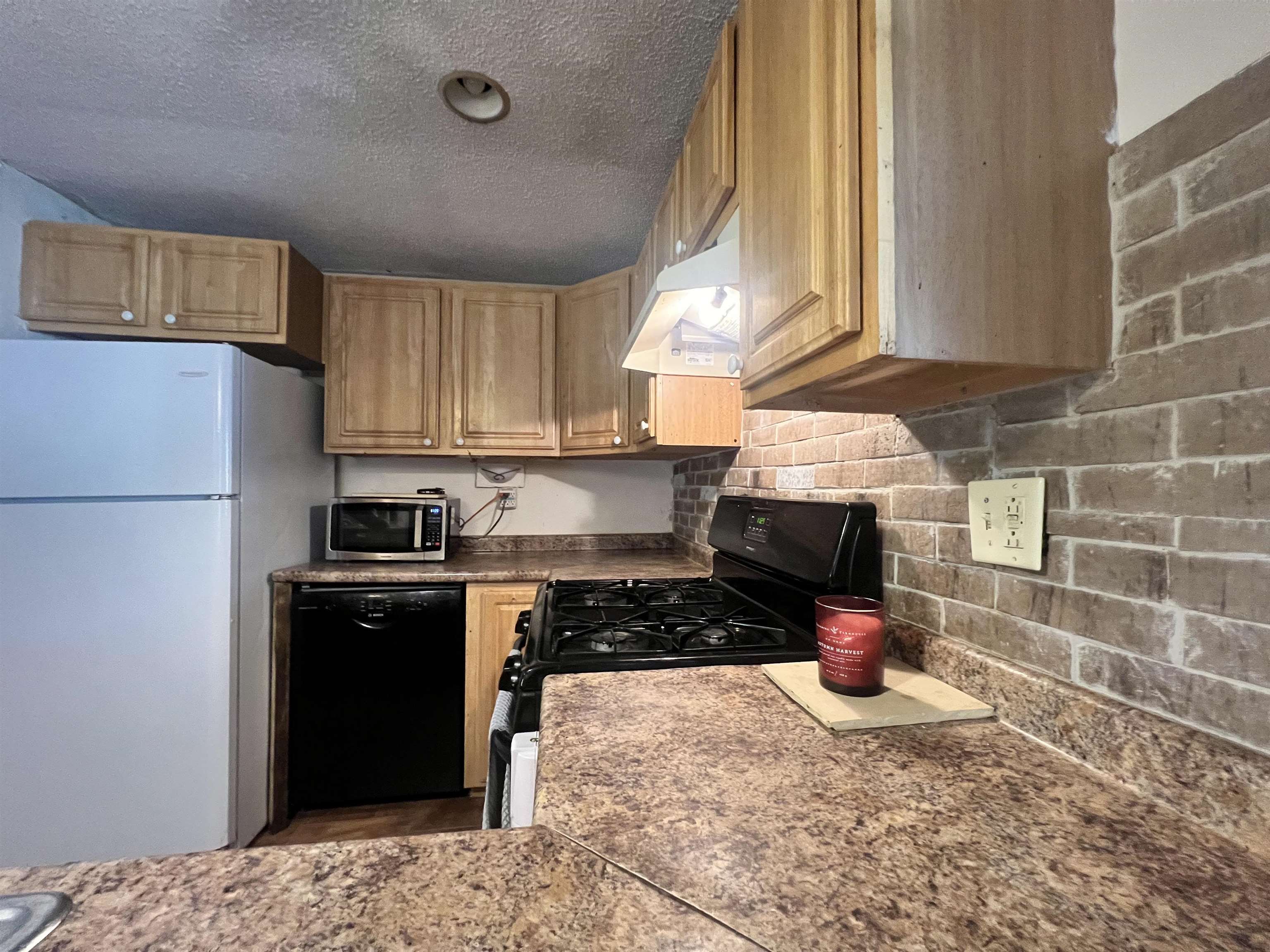 825 Belgo Road Property Photo 17