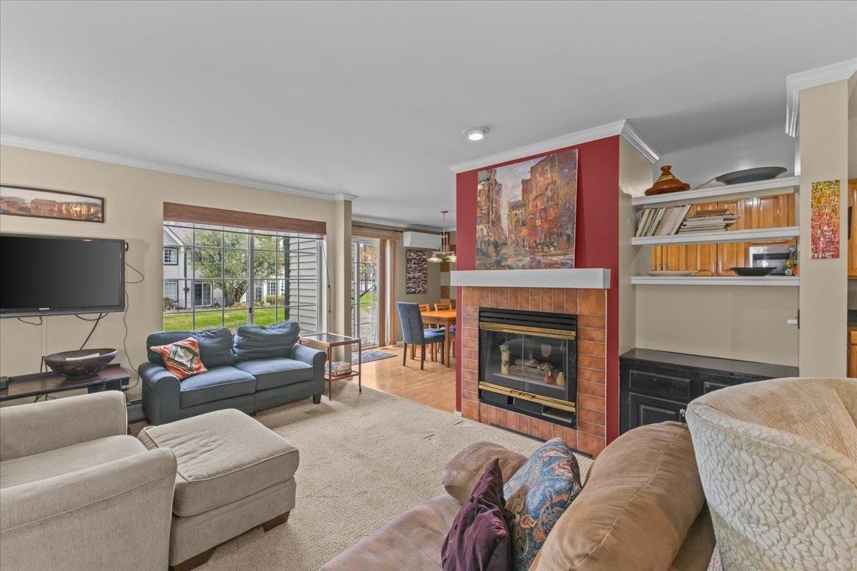 27 Lake Forest Drive Property Photo 8