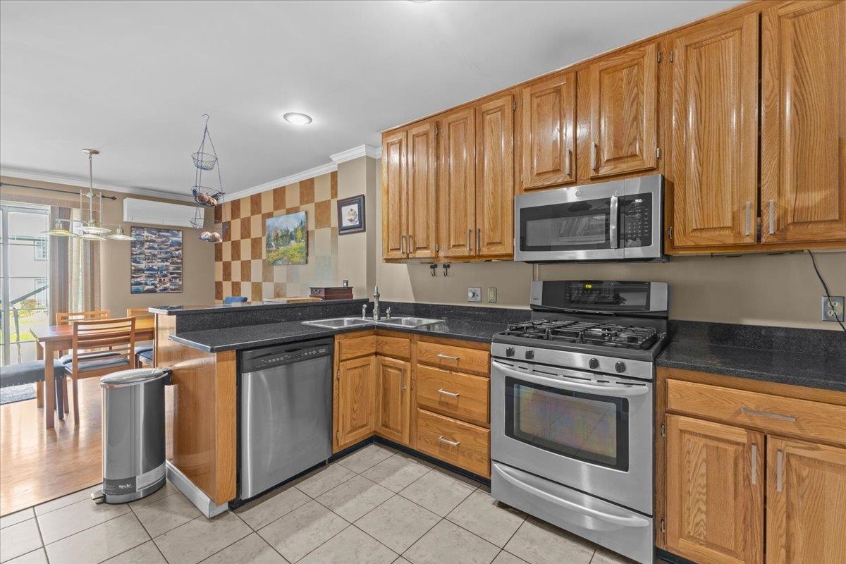 27 Lake Forest Drive Property Photo 15