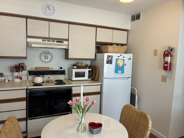 432 South Street Property Photo 3